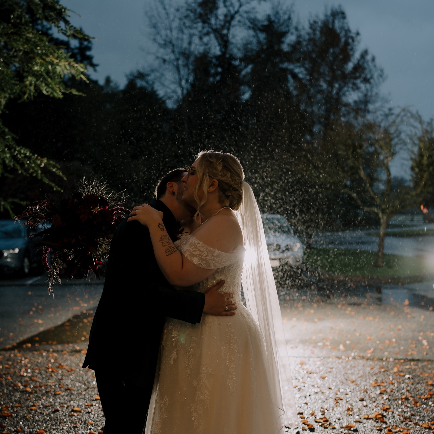 A Halloween wedding with just the right touch of spooky charm. What a fun day to capture. Jordan and Connor, check your inbox for your sneak peek!
