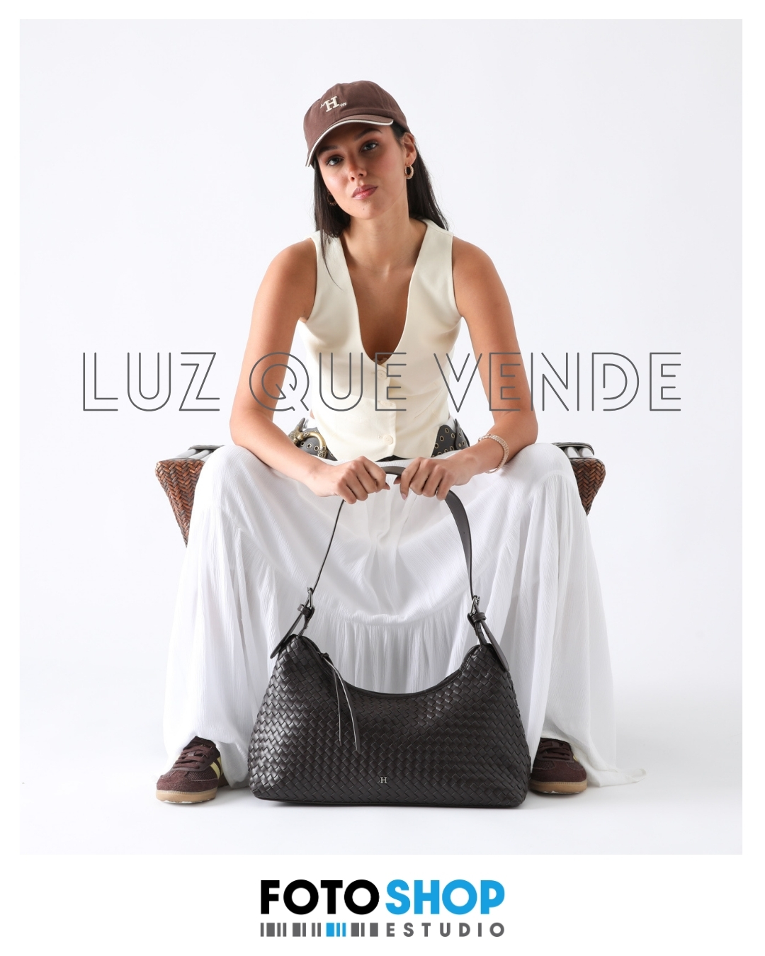 Luz real, texturas honestas y una marca que sabe mostrar su valor.
Así se ve la diferencia cuando la foto vende antes que el texto.
#fotoproducto #fotosquevenden #fotosecommerce #fotografiachile #fotoprofesional #estudiofotografico #productophoto #brandphotography