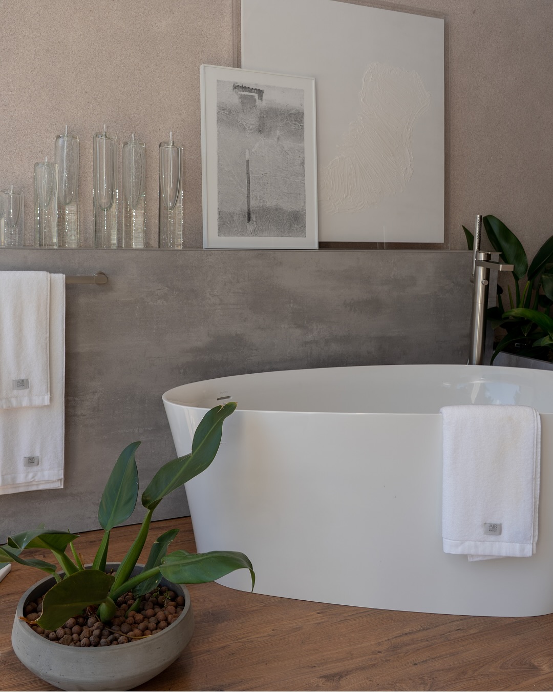 #TBT de uma noite especial no CasaHall
Em outubro, celebramos a chegada da Kohler Signature Store em Balneário, marca reconhecida mundialmente por unir sofisticação, design e tecnologia em soluções para banheiros e cozinhas.
Uma noite marcada por bons encontros e pelo início de uma nova história.
Visite a nova loja @kohlerbalneariocamboriu e conheça de perto essa experiência em design e inovação.