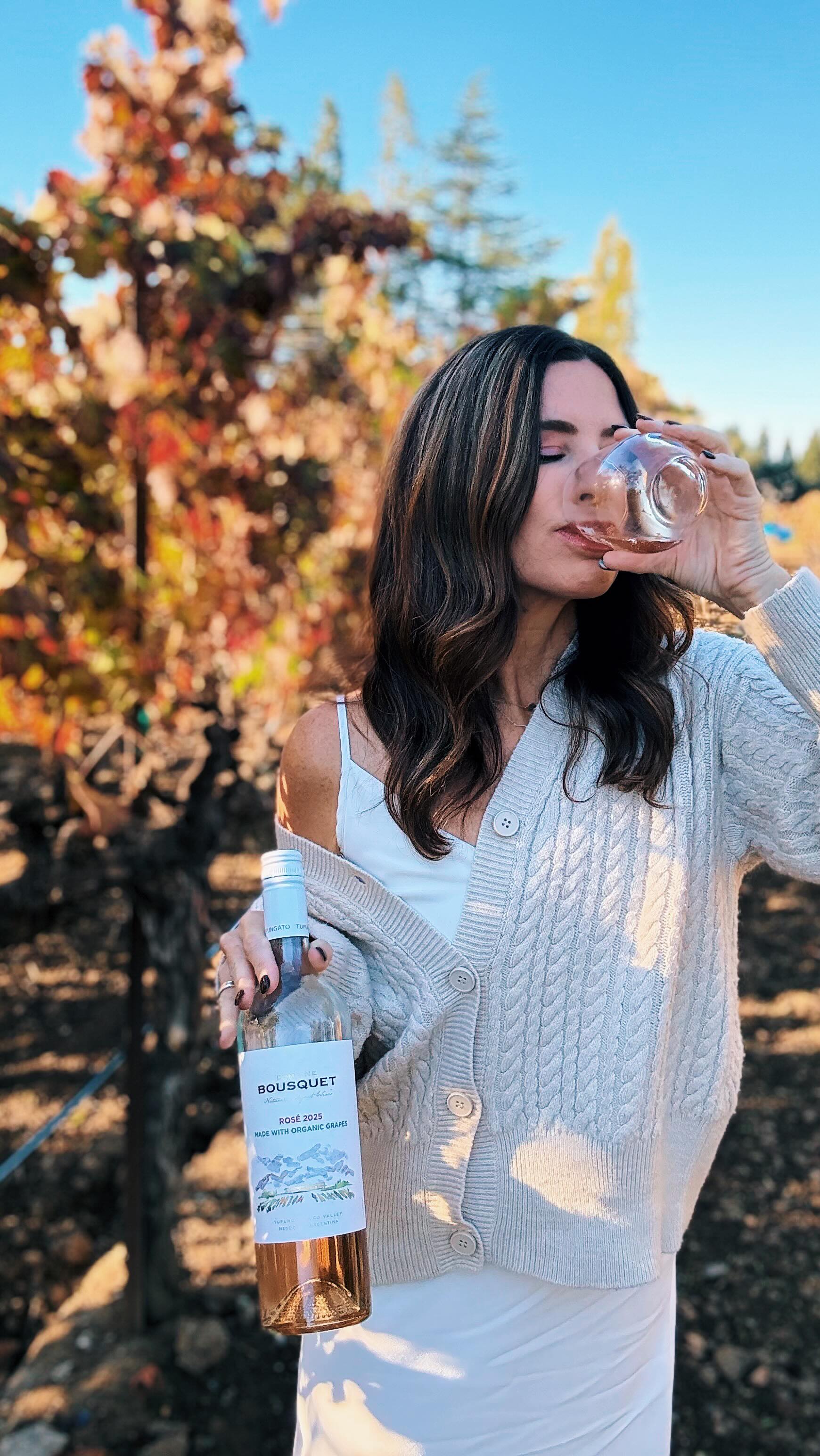 Swapping sundresses for sweaters, but keep @domainebousquetwines Organic Rosé and Sauvignon Blanc still flowing…cozy style. Their crisp, vibrant notes pair beautifully with fall dishes like roasted chicken, butternut squash risotto, or a simple cheese board by the fire.🔥
And for those cooler evenings, Domaine Bousquet’s Organic Malbec offers the perfect transition to rich, full-bodied liquid happiness in a glass.🍷
Crafted in Mendoza’s Gualtallary Valley, these organic wines showcase pure fruit, bright acidity, and true terroir expressions.🍇
A toast to a summer well spent and to savoring all the fall sips to follow.🍂
#domainebousquet #organicwine #sustainablesips #roséallyear #fallwines #sauvblanc