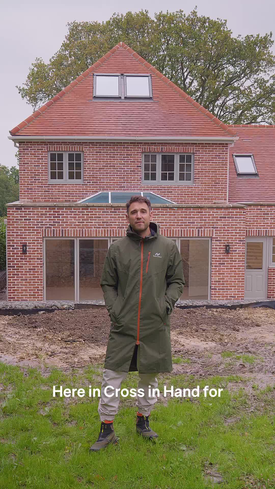 Almost complete at Cross in Hand and the team at @oakleahomes are doing an amazing job 🙌🏻
ㅤ
Phase one brings two link-detached houses to life, designed with both tradition and modern living in mind. Using brick slips for faster build time and finished with light lime mortar, the homes achieve the look of historic brickwork in a cost-effective way.
ㅤ
Off-white windows with cottage-style detailing pair beautifully with sleek modern bi-folds bring a blend of character and contemporary design we’re really proud of.
ㅤ
Not long to go until these homes are ready… it’s been so exciting to see the designs come to life! ✨
.
.
.
#CrossInHand #SussexHomes #PropertyDevelopment #BrickSlipSystem #CottageStyleHomes #NewBuildDesign #DevelopmentJourney