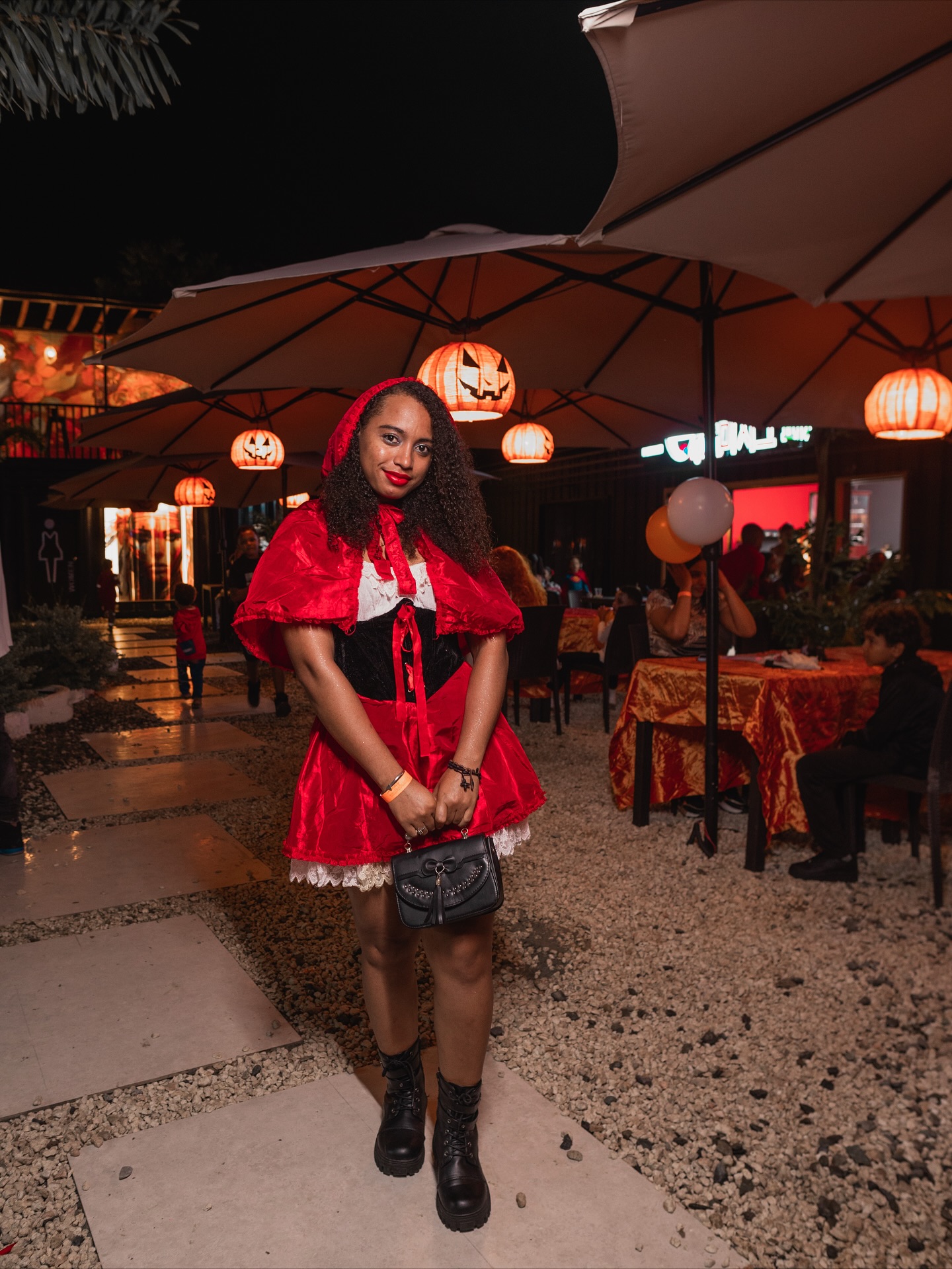 🎃 Miren cómo vivimos nuestro Halloween en Karreyegua 👻
Una noche llena de disfraces, buena vibra y pura diversión.
Gracias a todos los que vinieron a celebrar con nosotros — ¡ustedes hicieron que fuera una noche inolvidable! 💥
#Karreyegua #Halloween2025 #Tragopolis #GoKarts #FoodTrucks #SanJuandelamaguana #FiestaHalloween #DiversiónEnKarreyegua