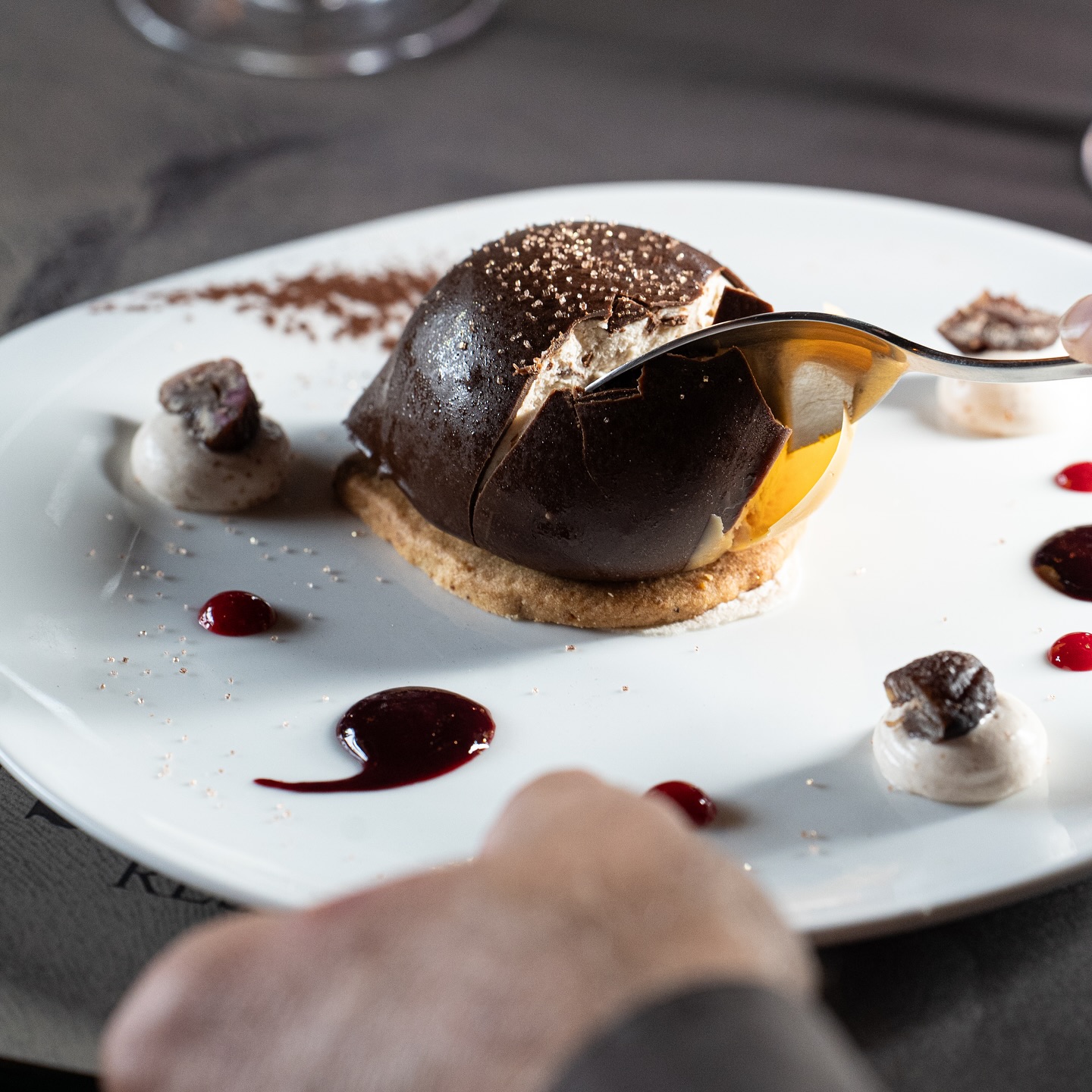 La douceur faite maison, avec soin et passion 🍮
Déjà tenté par nos créations ?
#lechristina #dessert #chocolat