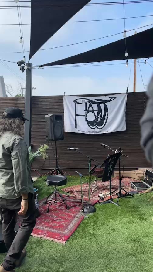 Live at @kavatcoffee !
Thank you all for coming out and getting caffeinated with us!!
See you on the next one!
#thahajjmusic #thehajj #kavat #coffee #espresso