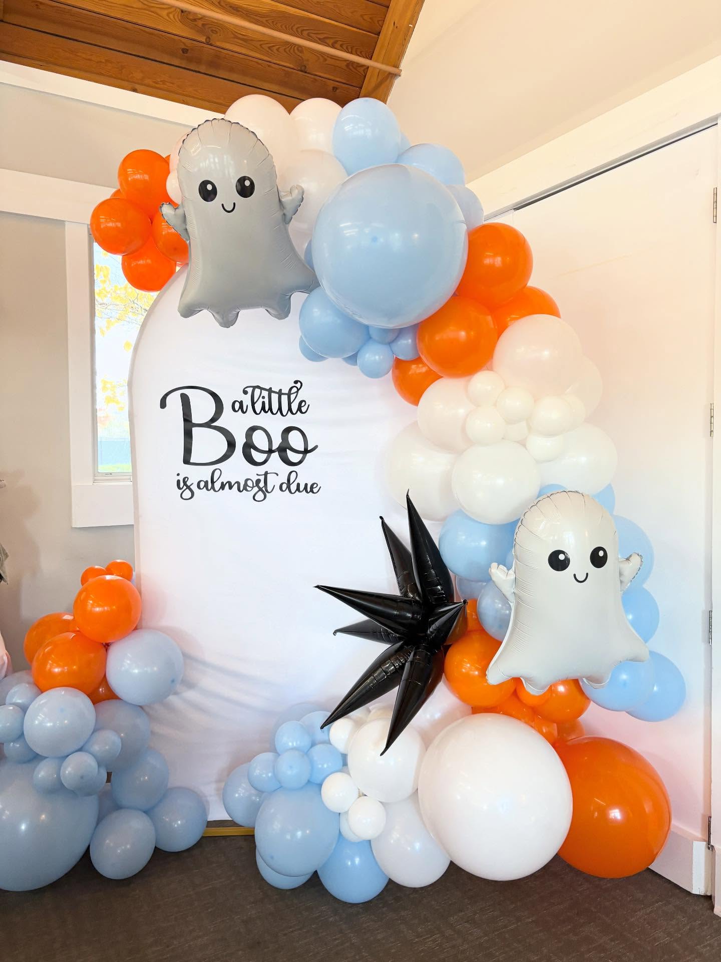 A little boo is almost due 🩵👻
Sweet baby shower with a touch of spooky vibes!
•
•
•
#babyshower #babyboo #halloweenbabyshower #babyboyshower