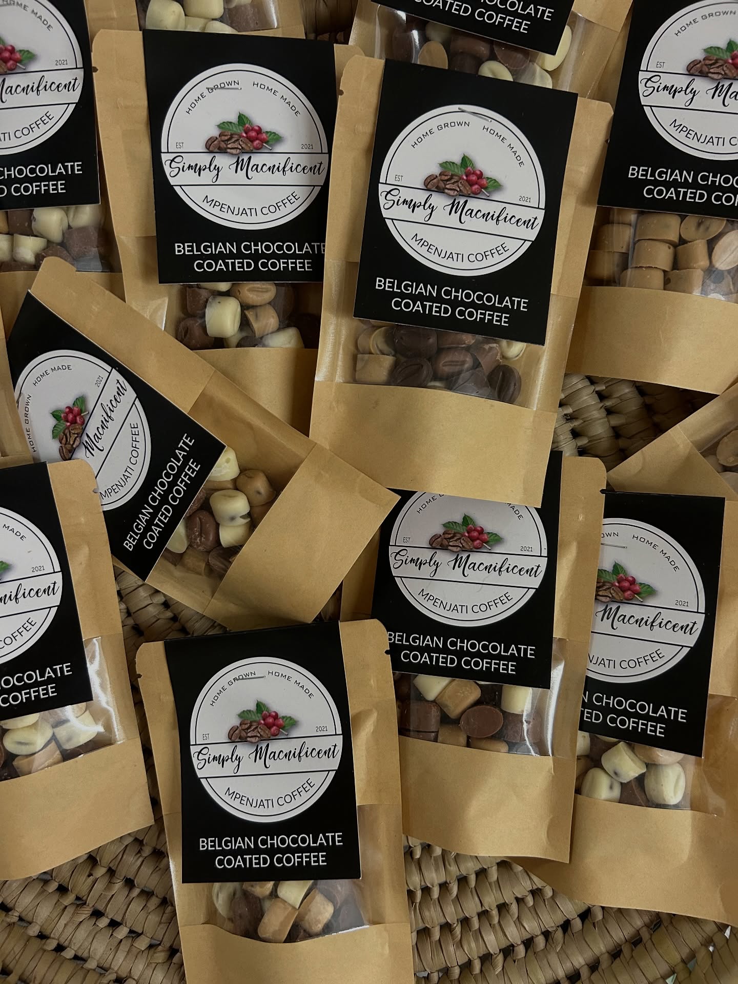 Something new just landed! ✨
Homemade Belgian chocolate–coated coffee beans - handcrafted with love and already stealing hearts (and taste buds)!
#coffee #belgium #choclate #beans #homemade #somethingnew #explore #explorepage #instagood