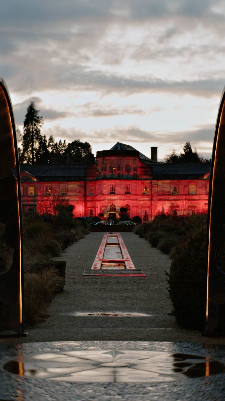 More testing of the new Petzval lens here. This time fully on the 50mm and stepped down to f2.8 the majority of the time.
I am really loving the look, the swirly bokeh and character around the edges of the frame. For anyone else that's tired of modern lenses with that sharp and clinical rendering please give these lenses a look over.
I do have the 35mm coming sometime this month aswell. Super excited as that's my favourite focal length. I will try shoot and share some family stuff over Christmas with that one.
What's everyone else's thoughts? Is it too distracting or is it more "cinematic"? Would you like shots like this on your wedding film?