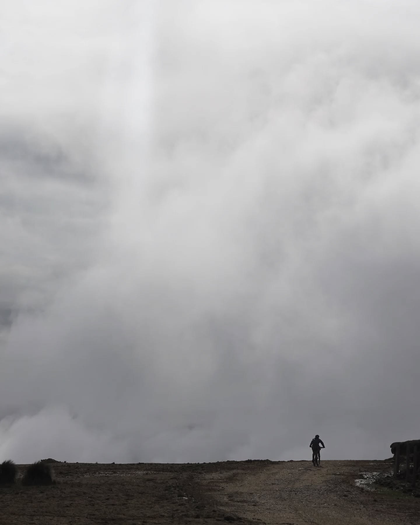 CHARLA TÉCNICA
Hoy jueves a las 19:00 vía Instagram Live @bikepacking.ecuador tendremos la Charla Técnica para la #transecuador #2volcanes #3volcanes
Evento gracias a:
@setecientos.cc
@shimanoecuador
@outlife_ec
@bodega.producciones
@crepesywafflesec
@azuliarandanos
@audaxtraining
@andresbermeofitness
@ggraphics_ec
@deportistasaotronivel
@carnicoslacomarca
@castellicycling
@sidi_ecuador
@pirelli_cycling
@toscana.alimentos
@bodega.producciones
@elcafecitoquito
@pendientemedia
@canelofoods
@dodabike
