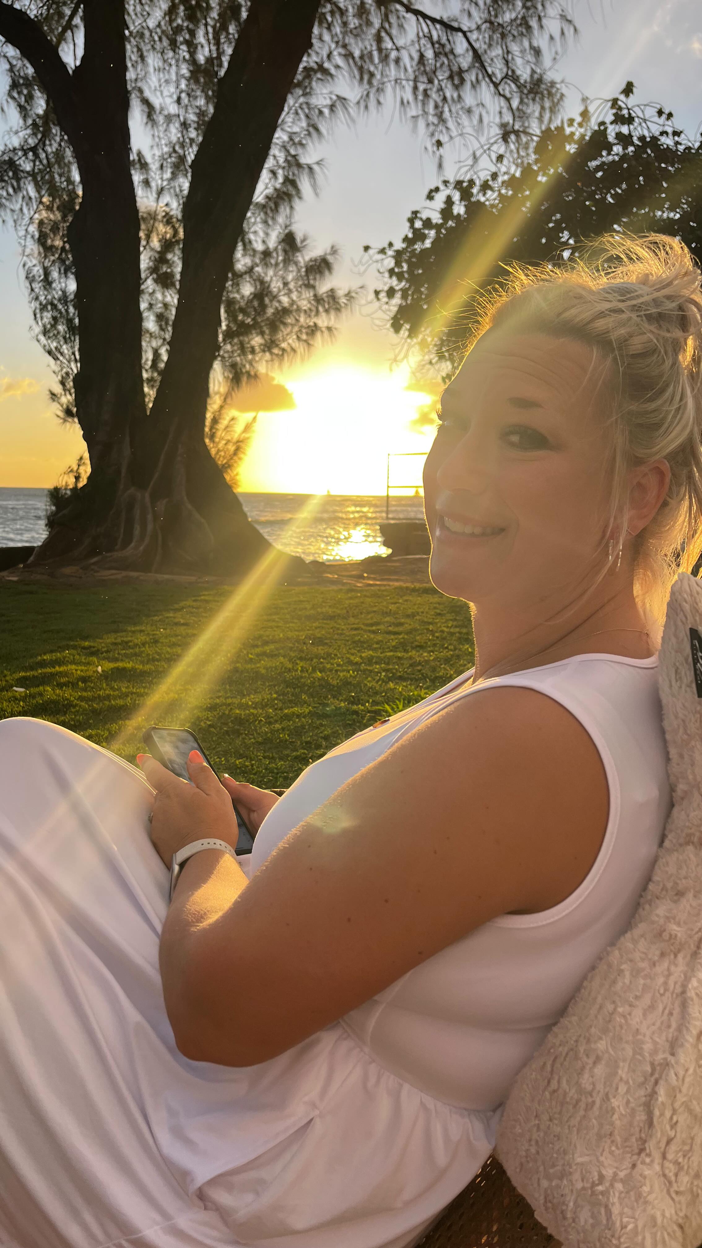 Life update: Had myself a little soul recharging badass babe getaway in October šŗ. Got some valuable networking in and nourished my soul.
As I get older, it becomes more apparent how vital it is to surround myself with a community that pushes me in the best ways, are funny as hell, ambitious, strong, nurturing, adventurous, and deeply rooted in connection. Spiritually led spontaneous trip Oahu, where conversation came easy, taking quiet time was encouraged, and soaking in the sun was a prescription.
Forever in #gratitude for this life and walking it with God šš»
Special shoutout to @experiencealoha.co , until next time friend!