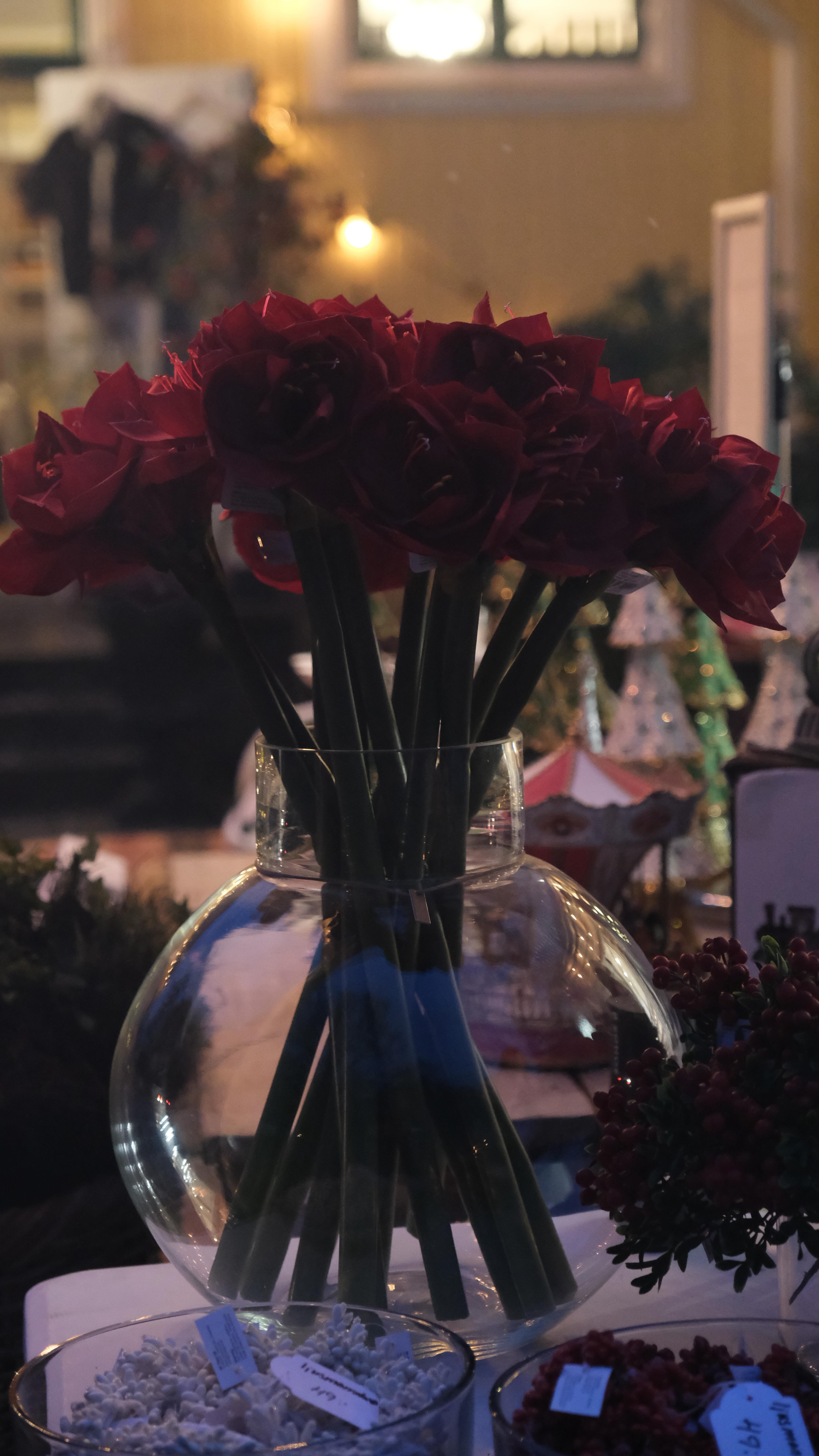 Julminglet är i full gång här hos oss 🎄 Kom förbi och känn julstämningen, vi har öppet till kl. 20.00 ikväll ❤️