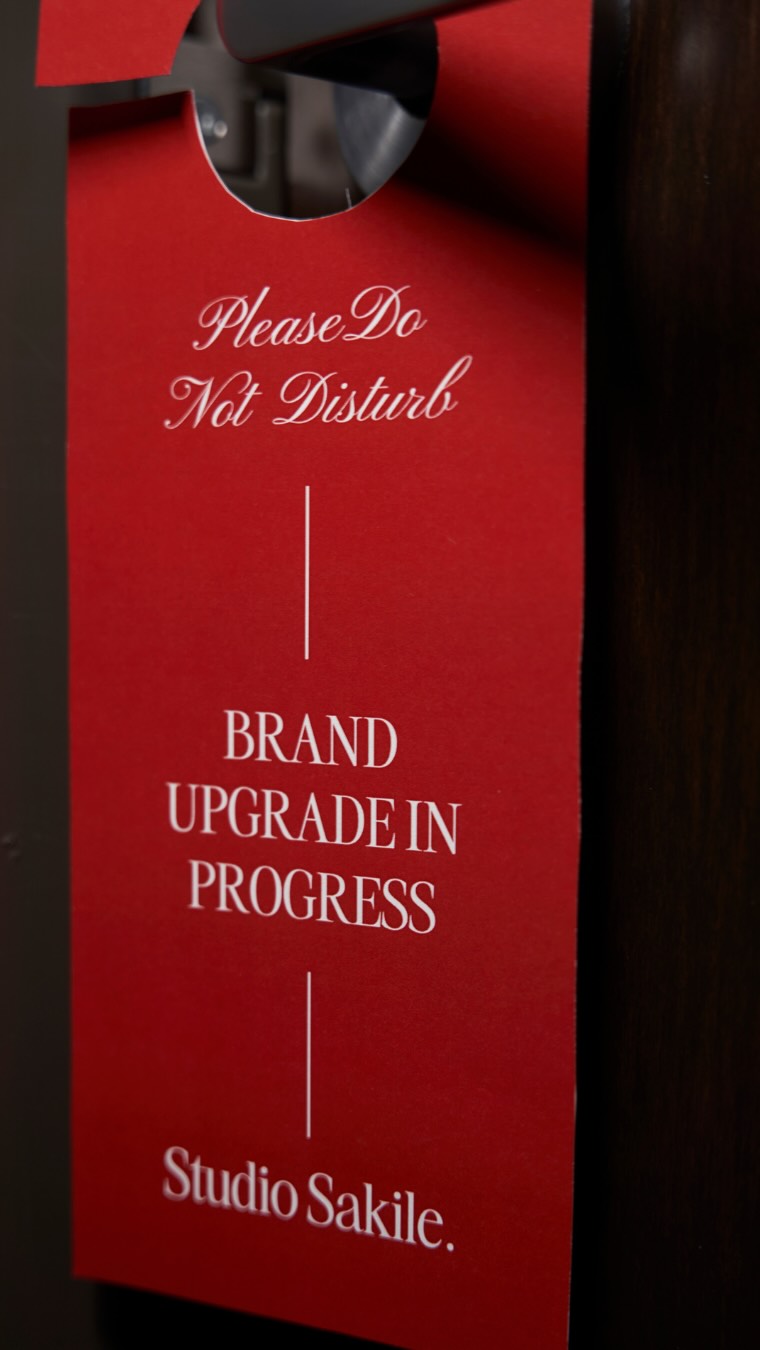 If I Had To Start Branding All Over Again… 🧐
Want the full 7-pillar framework for building a brand people can’t say no to? Comment “BRAND” and I’ll send it to you!
#branddesign #branding #visualidentity #marketingstrategy #brandstrategy