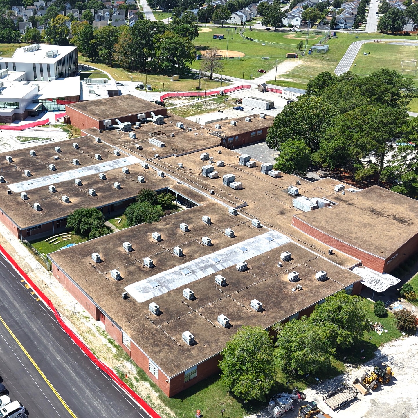 SWIPE ➡️➡️➡️ 💨
-
-
100,000 sf demolished and sorted in 4 weeks. Team is making quick work of this one!
-
@heartland_construction_va 👷🏼♂️
@m.blankenship 📸📸