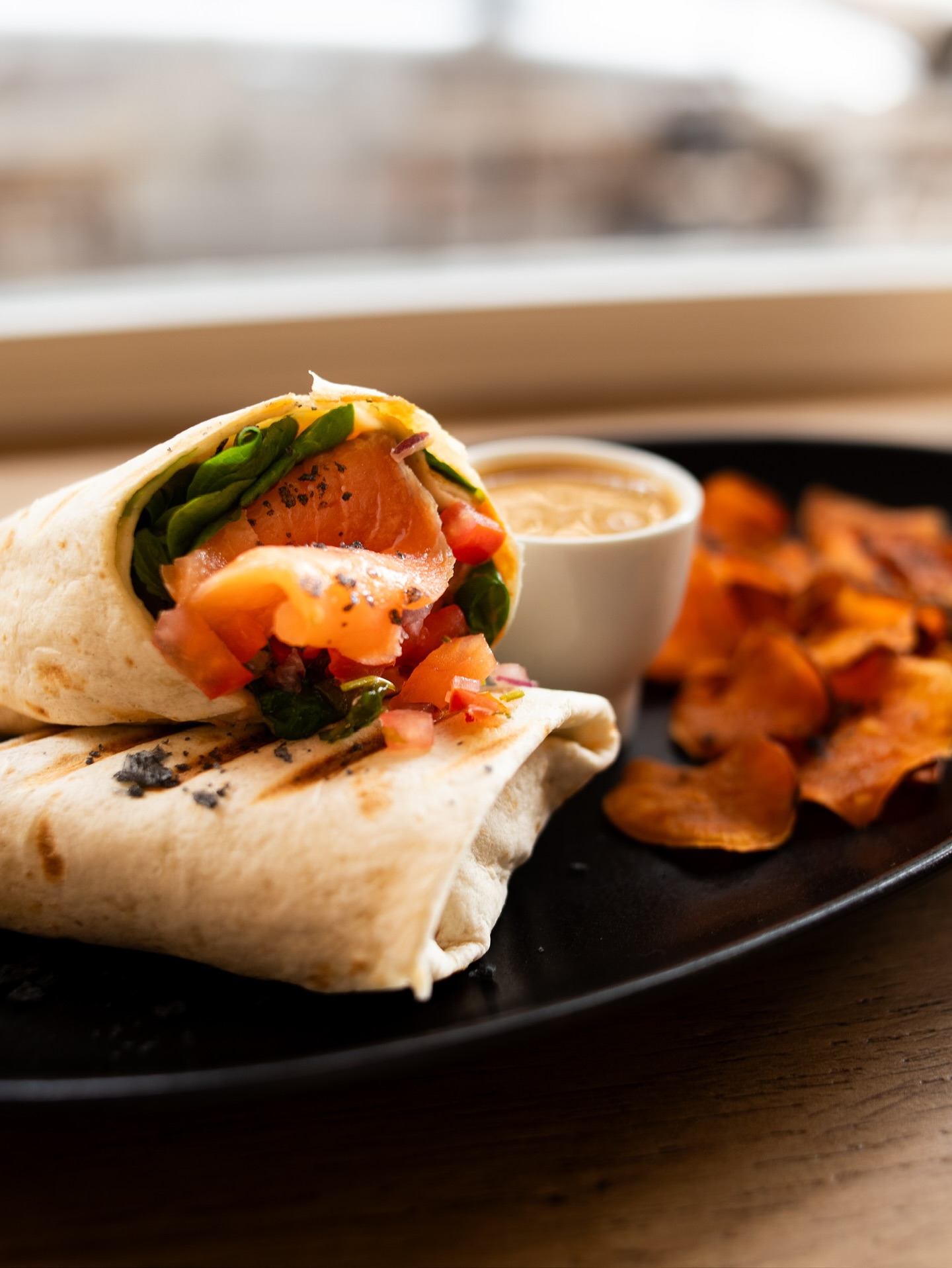 Fresco, sabroso y lleno de sabor: así es nuestro Wrap de Salmón 🥑🐟
Perfecto para empezar la semana con algo rico y liviano.
💛 Te esperamos este lunes en MayBean para probarlo (y enamorarte un poco).
#MayBean #WrapDeSalmón