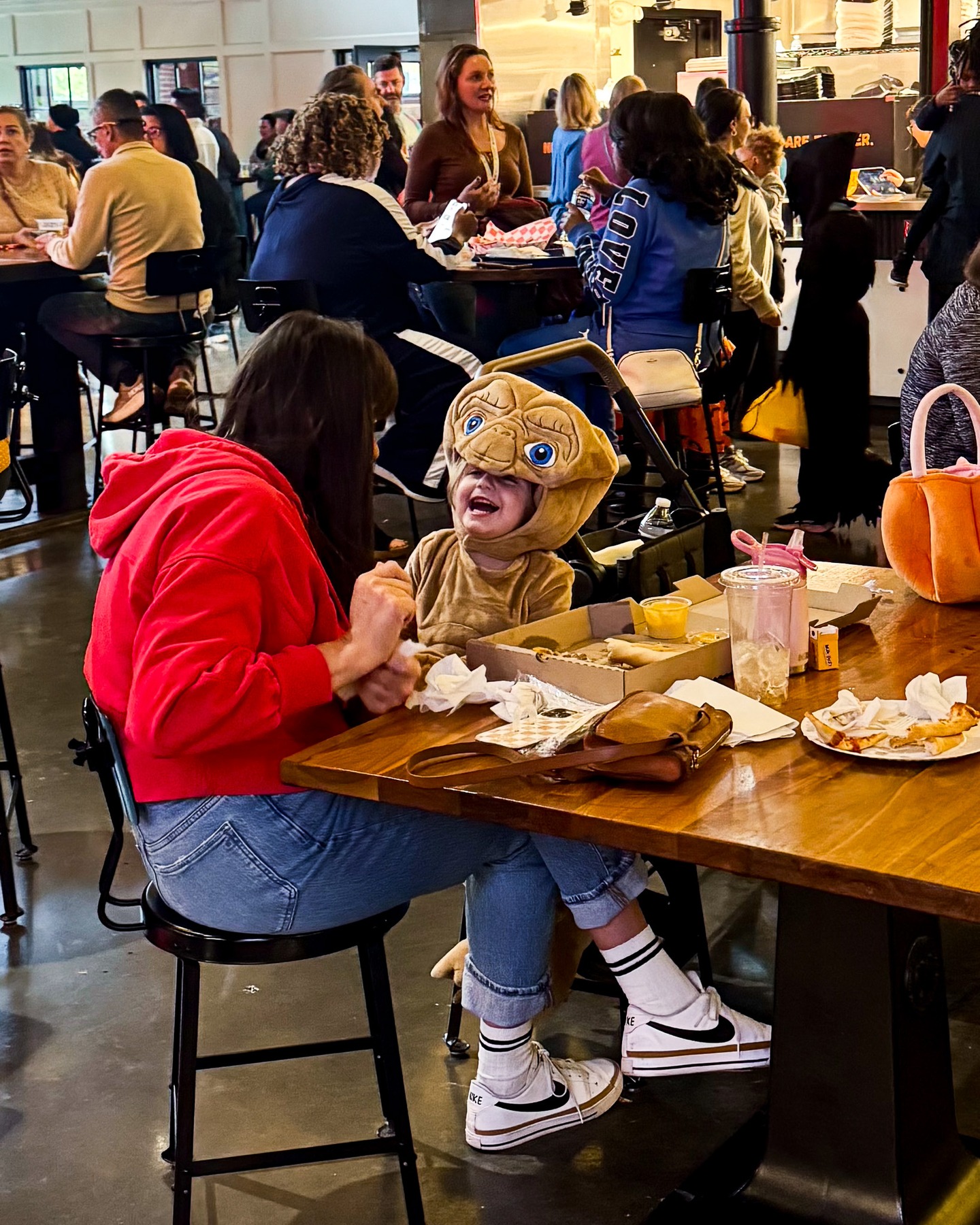 What a fang-tastic night at The Garage! 👻 Thanks to everyone who joined us for our spooktacular Halloween Bash. You and your little ghouls and goblins brought the Halloween spirit to life! 🎃