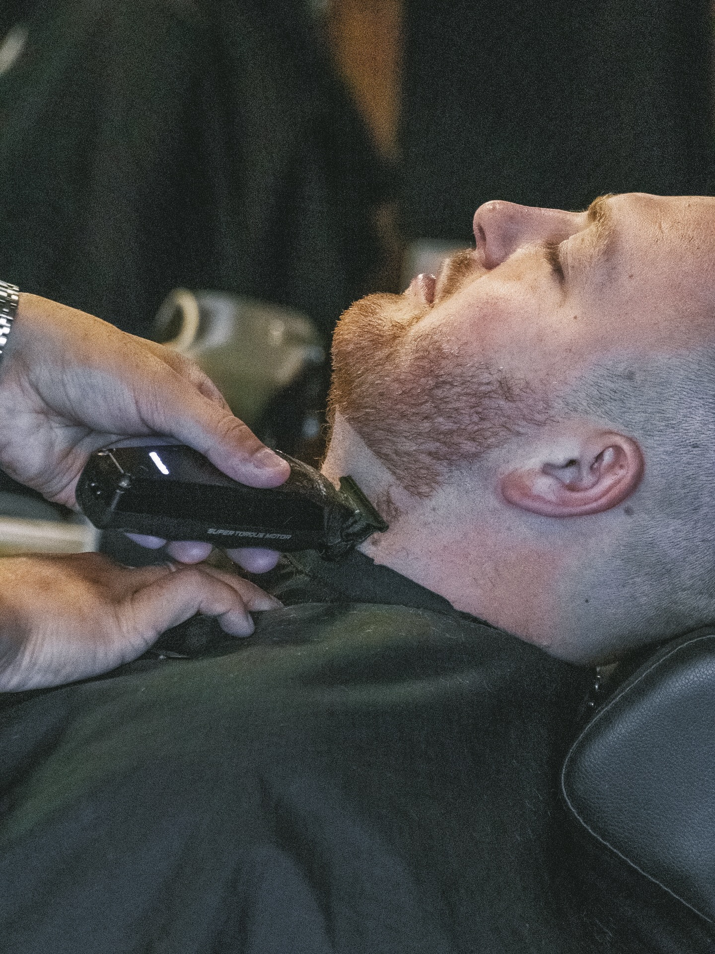 What a difference a beard trim makes.
A clean neckline = instant upgrade. Sharp, smart, and ready for anything.