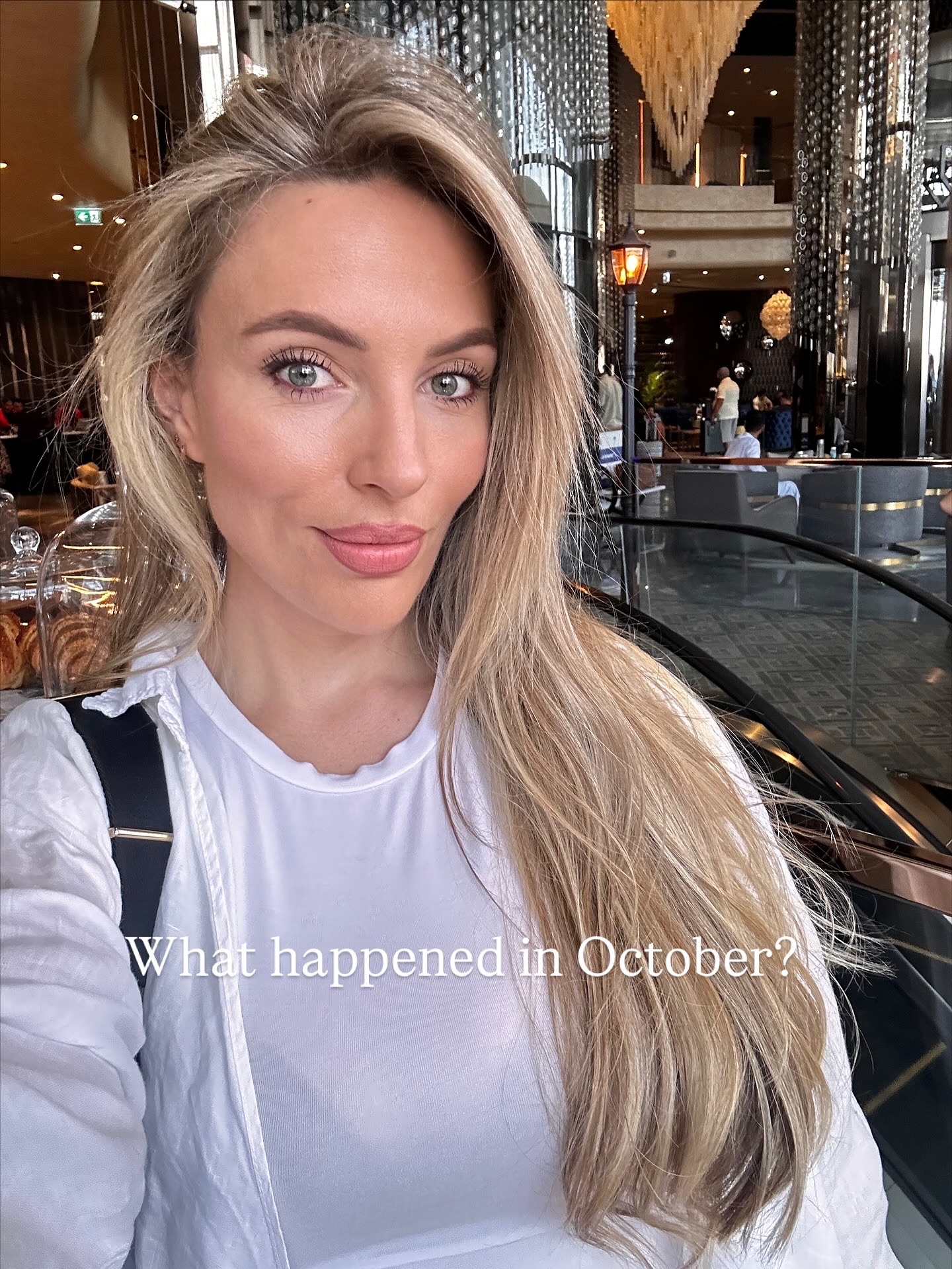 October you came and went, here’s the round up 🎃
1) racking up the air miles, the view up here though ✨
2) new location pending, can you guess where
3) new clients, and this one was kinda special 😉 @jessiej
4) back to where is all started @harrodsbeauty and this time I was on the receiving end thanks to @orvedaskincare
5) new hair do thanks to @beautyclublondon_dubai I felt like an Angel 😇
6) the gorgeous @sophiehabboo came to see me for her monthly pregnancy skin reset x
7) VIP facials in the most dreamy settings
8) wearing all the hats isn’t so easy, it can be draining at times, but I do it because I love it 🥰
9) Dubai clinic in full swing, building something so special @valiantclinic
10) some people drink wine to destress, but I like to numb my face and lye in the treatment bed 😝