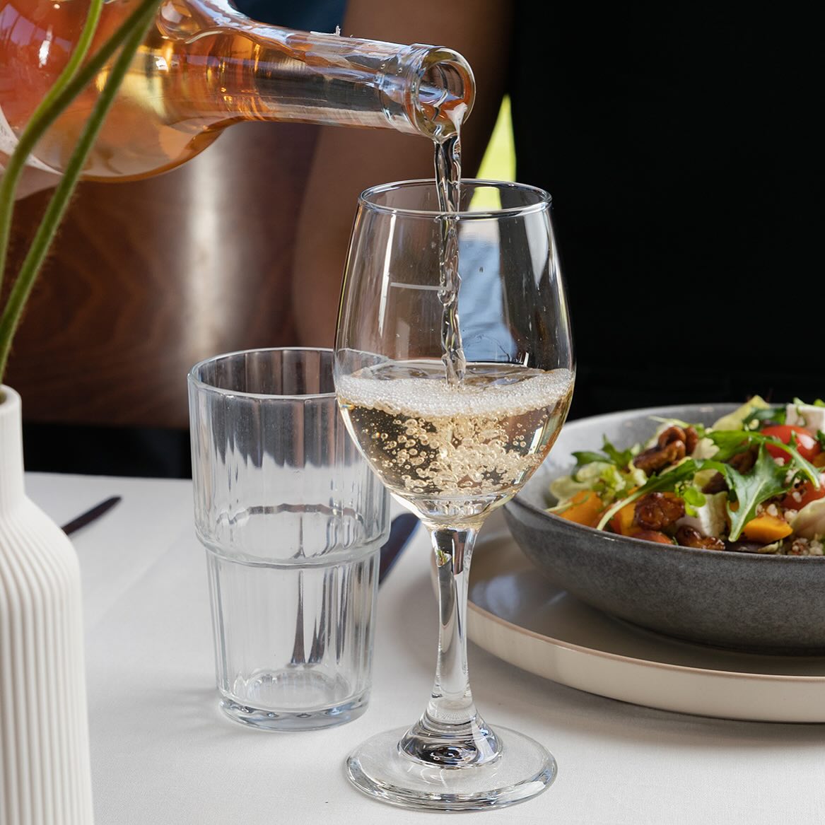 MELBOURNE CUP 🐎✨
Join us from 12pm for an afternoon by the Manning River as we settle in for the race.Catch all the action live on the big screen, take part in sweeps, and dress to impress with prizes for best dressed.Live entertainment from 2pm, with a break so you won’t miss a moment of the race.Enjoy lunch by the water and enjoy the day with us at Harrington Hotel.#melbournecup #harringtonhotel #manningriver #harrington