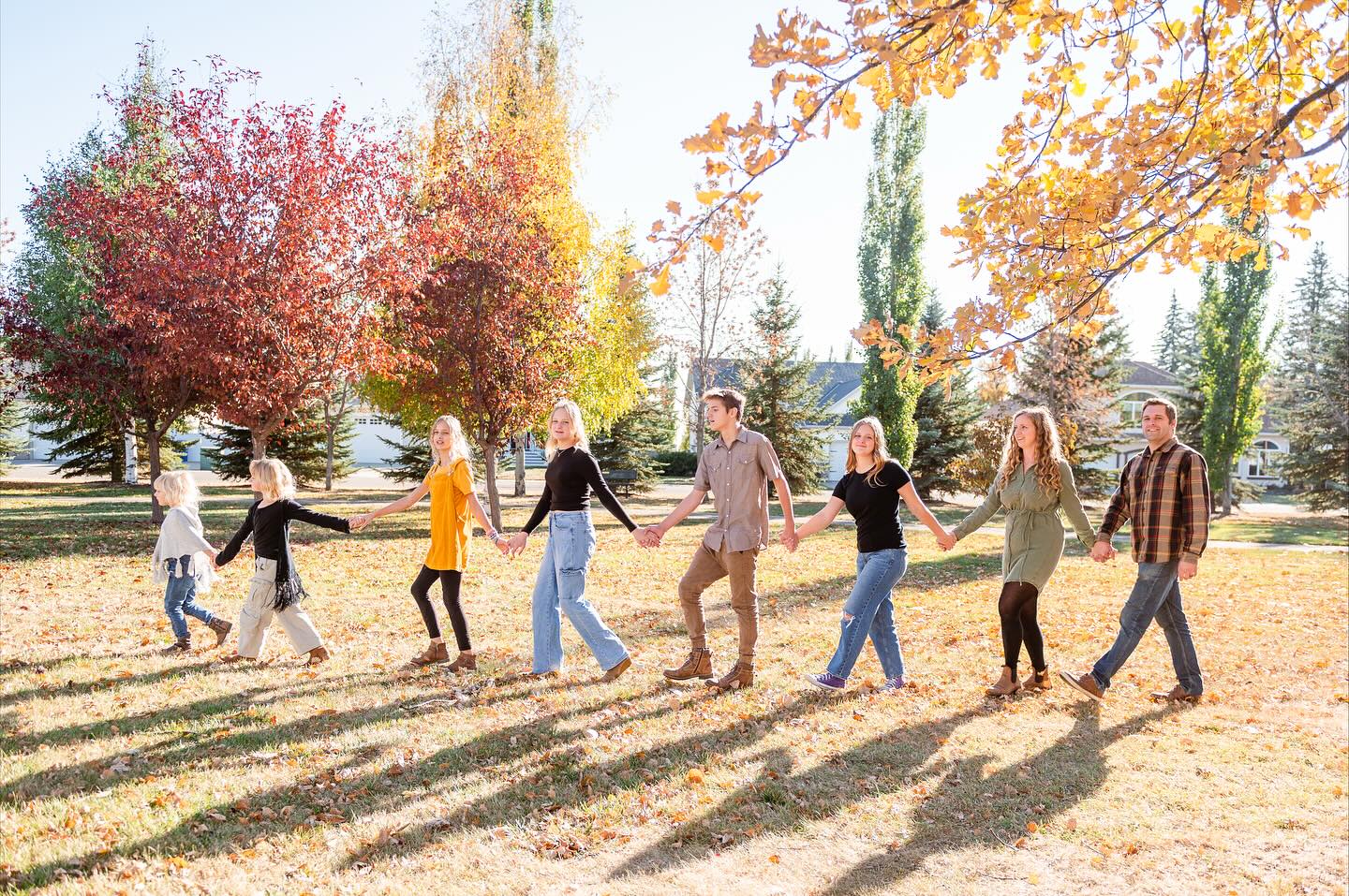It’s that time of year again — the Martins’ annual family photos! 📸
I’ve been photographing this crew for years, and it’s always such a joy to see how everyone’s grown and changed (and how the kids somehow get even cuter every time!).
Fall sessions like this are my favorite — crisp air, golden light, and lots of laughter in between shots. Thanks, Martin family, for another year of smiles and memories! 🍂💛
#FamilyPhotos #ChristinaHillsImages #FallPhotography #FamilyPortraits #GoldenHourMagic