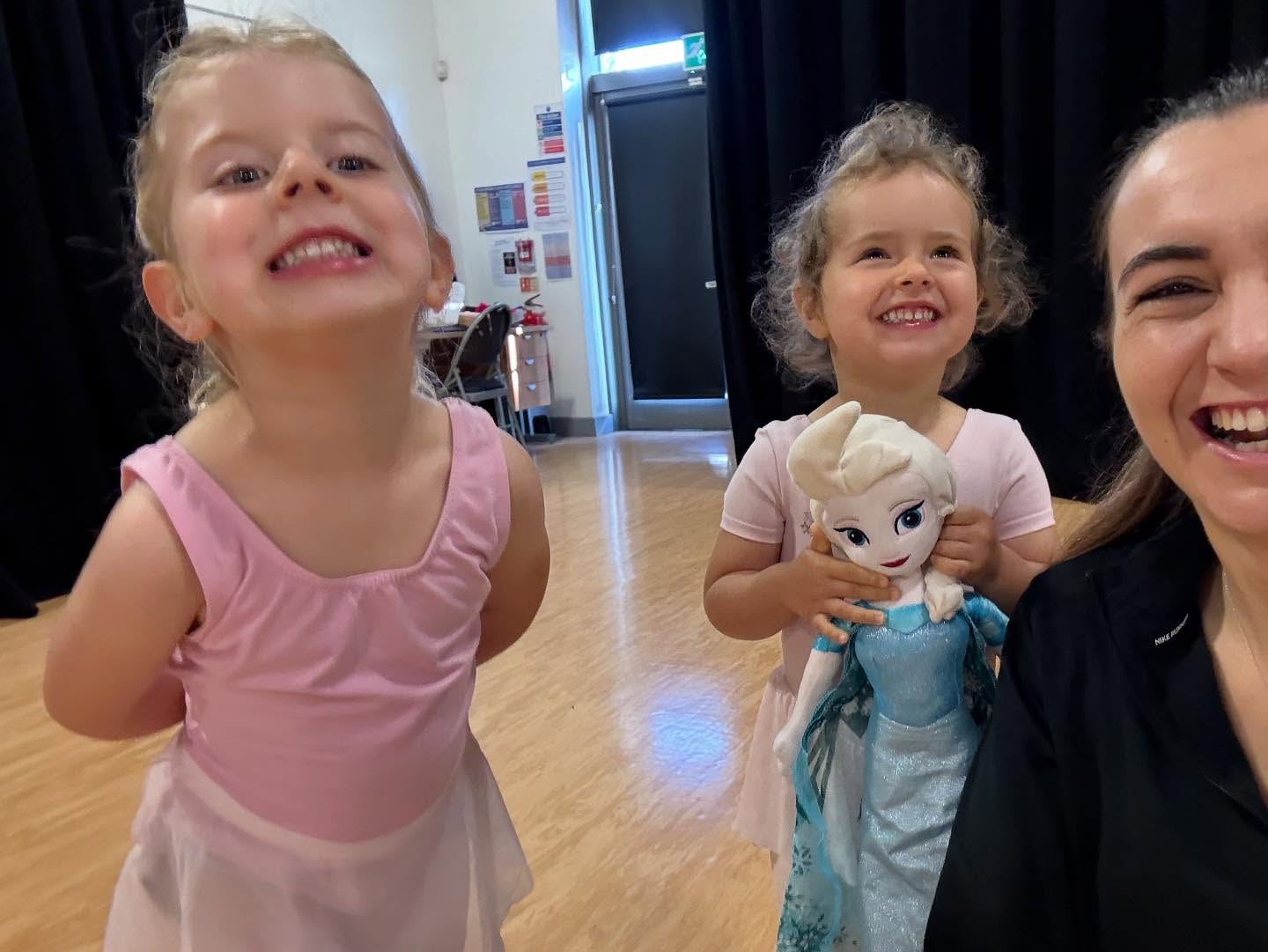 These gorgeous girls arrived early to our Pre-Primary Ballet & Musical Theatre class one week, so we had lots of giggles and took some pictures! 🤍✨
We can’t wait to be back in the studio this Saturday!
Interested in joining us? We offer free trial classes - come and join the fun! 🩰🎭
📧 info@learts.co.uk
📞 07309 937302
#LeartsTheatre #LeartsCreativeStudio #MusicalTheatreKids #PrePrimaryBallet #BalletClass #ISTDBallet #EastGrinsteadMums #EastGrinsteadLife #DanceStudioLife #MiniBallerinas #CreativeEducation #PerformingArtsForKids #ConfidenceThroughCreativity #SaturdayDanceClass #FamilyFriendlyStudio #JoinTheFun
