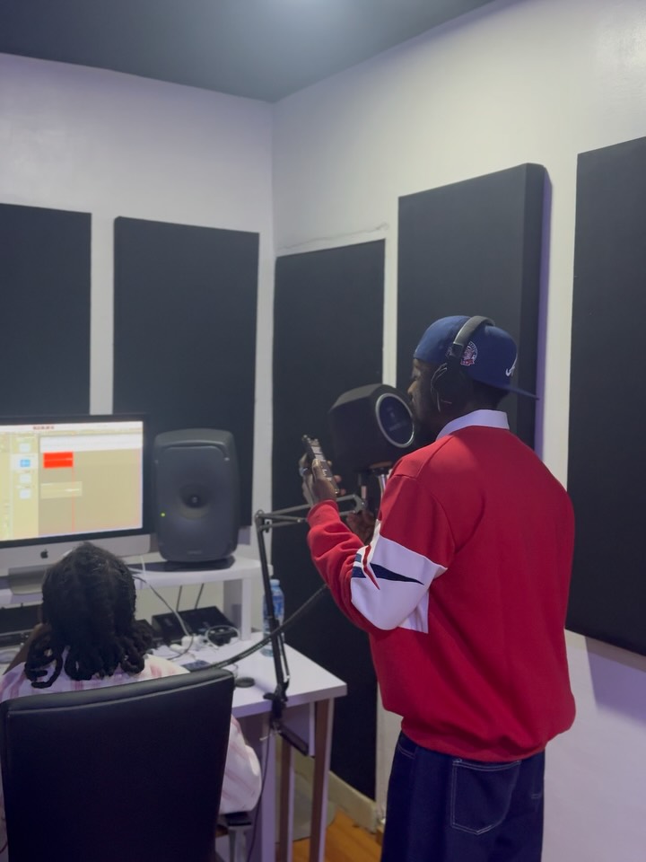 Milky doughnut no know say meat pie go blow again ….. Tadaaa