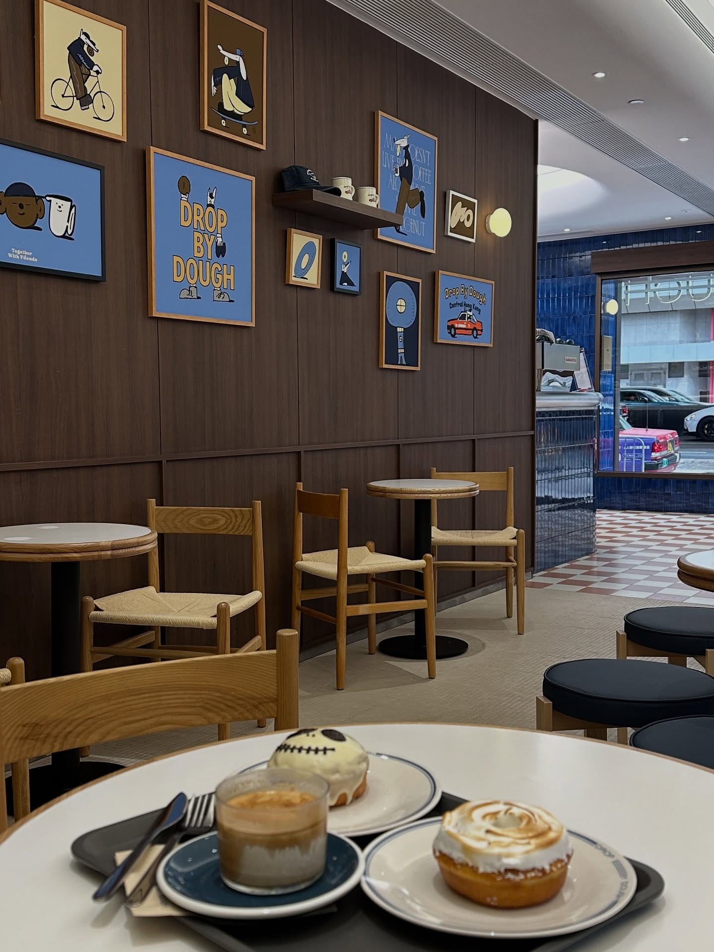 When youโre so excited for donuts you match your outfit to the interior ๐โโ๏ธ๐ Our fav Bangkok donut place is finally in Hong Kong! ๐ฉ go whilst they still have the Halloween specials & get the ghost raspberry flavoured donut, youโll thank me later ๐ ๐ฉท