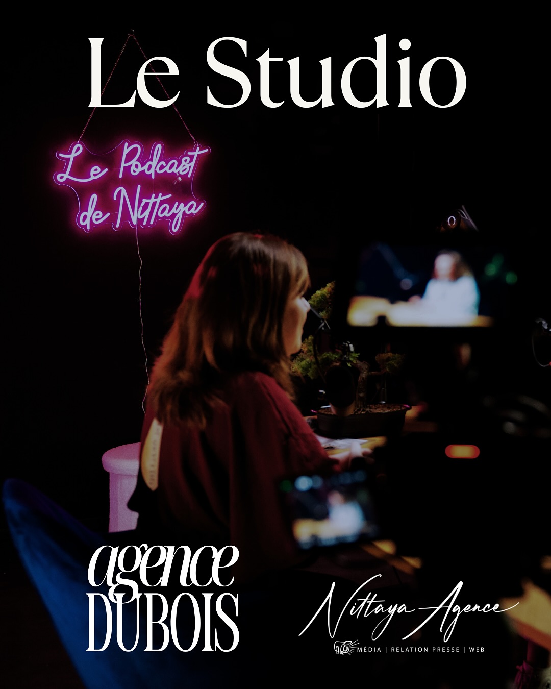 🎬 Le Studio Signature - Nittaya Agence x Agence Dubois
Après la diffusion de l’épisode avec @melanie_talhouarn , une question est revenue sans cesse :
« Où tournez-vous ? »
Alors, on a décidé d’ouvrir les portes.
Ce studio n’est pas un lieu, c’est un écrin pour votre voix.
Chaque détail est pensé :
— Une maquilleuse-coiffeuse studio issue du cinéma et des défilés,
— Des textes rédigés et intégrés au prompteur,
— Une réalisation cinématographique, pas un rendu brut,
— 12 capsules créées sur mesure pour vos réseaux ( 12 Réels = 12 mois).
Deux agences. Une même exigence : l’excellence visuelle et narrative.
Et une solide team à qui on reste loyale ( les places sont déjà prises !) :
@_ororastudio - @inesverbe_mua - @kevinlydiepro - @jimwinter.paris
📩 Pour ceux qui veulent franchir un cap supplémentaire : contact@nittaya.fr