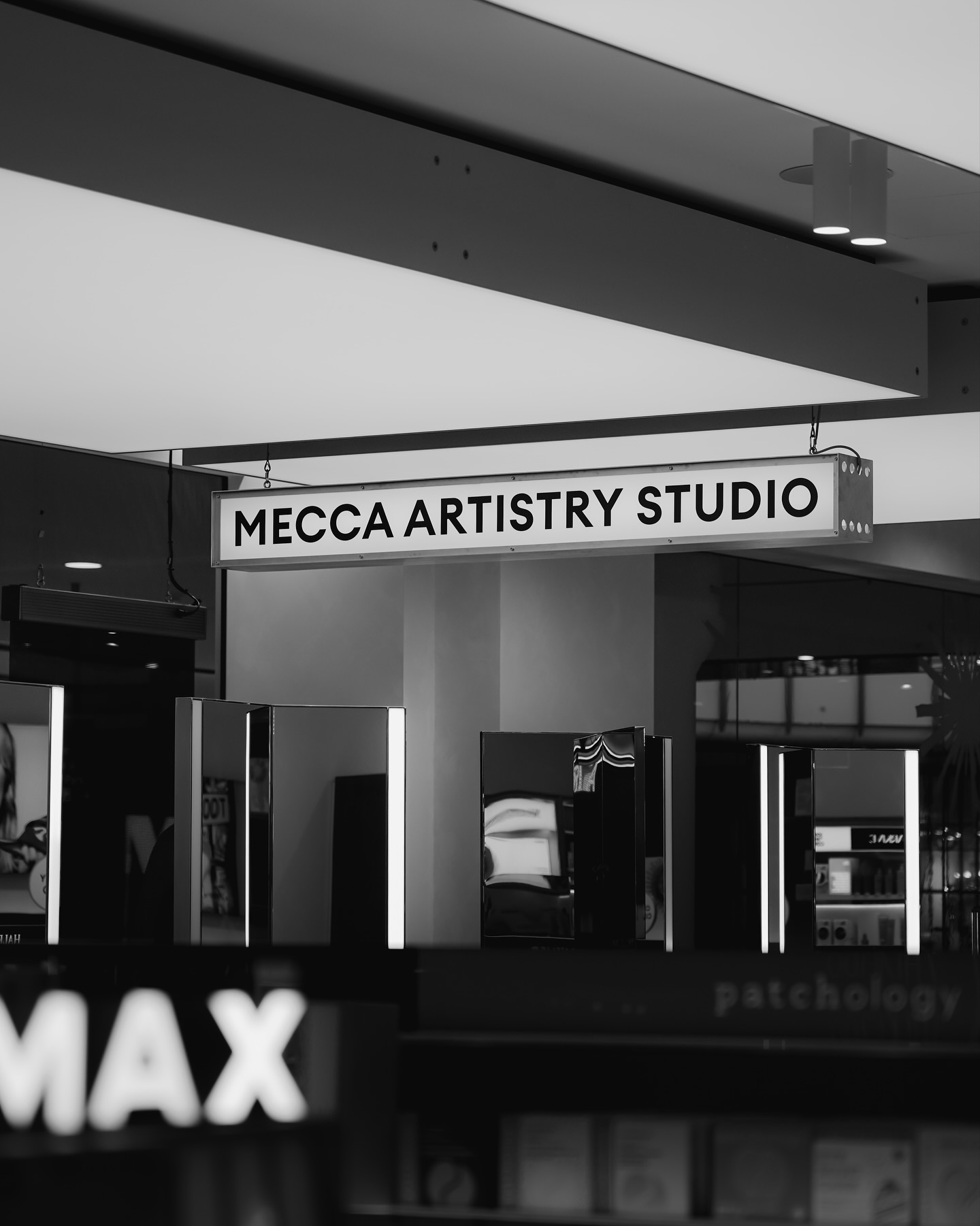 Black & White Edition π₯
We had the pleasure of assisting @zimmermann_industries with the installation of their latest Mecca fit-out, this time at Sunshine Plaza.
Super impressed with their quality and love the industrial look they achieved across the signage package π€π½