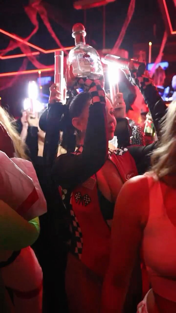 The crowd, the costumes, the chaos 🎃💀 We had a great time Halloween night, thanks for keeping Gigi’s the place to be.
🎥: @lesmediacontent
💀Decor: @opcreationsdallastx
#vamosagigis #halloweencontest #halloweeen #dallas #planotx #frisco #nightlife #bar #latinbar #shopsatlegacy #legacywest #plano #halloweenreels #halloweenrecap #reels