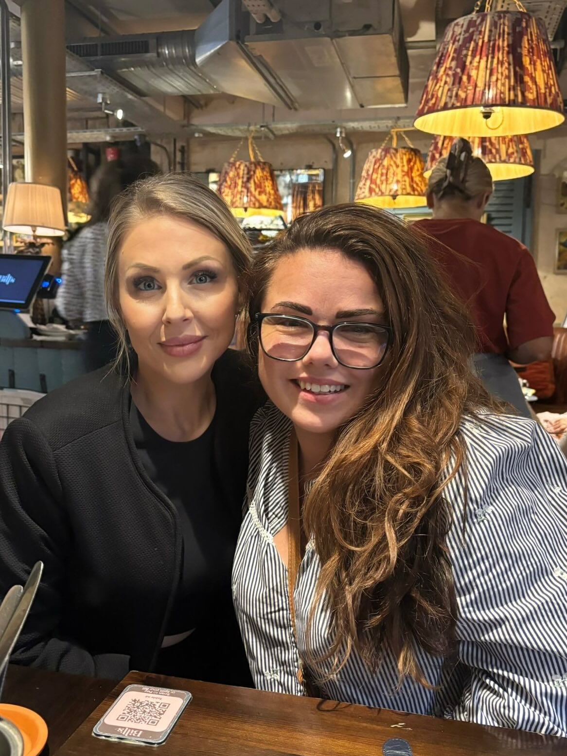 I had such a lovely day today with my client Carly from @carlyjoanbrowsandbeauty Always such a joy to spend time together both for business and pleasure.
Carly is genuinely one of the loveliest people you could meet, is the best at what she does and I’m always happy to lend a hand wherever I can, especially when the pressure is on.
We had a super-productive lunch full of planning, from Black Friday ideas to business goals and strategy for the months ahead.
Love days like this where creativity, planning and friendship all come together 💕
#ClientCatchUp #SmallBusinessSupport #VirtualPA #VirtualAssistantLife #BusinessPlanning #BlackFridayPrep #WomenInBusiness #SupportSmallBusiness #BrowsAndBeauty #ClientLove