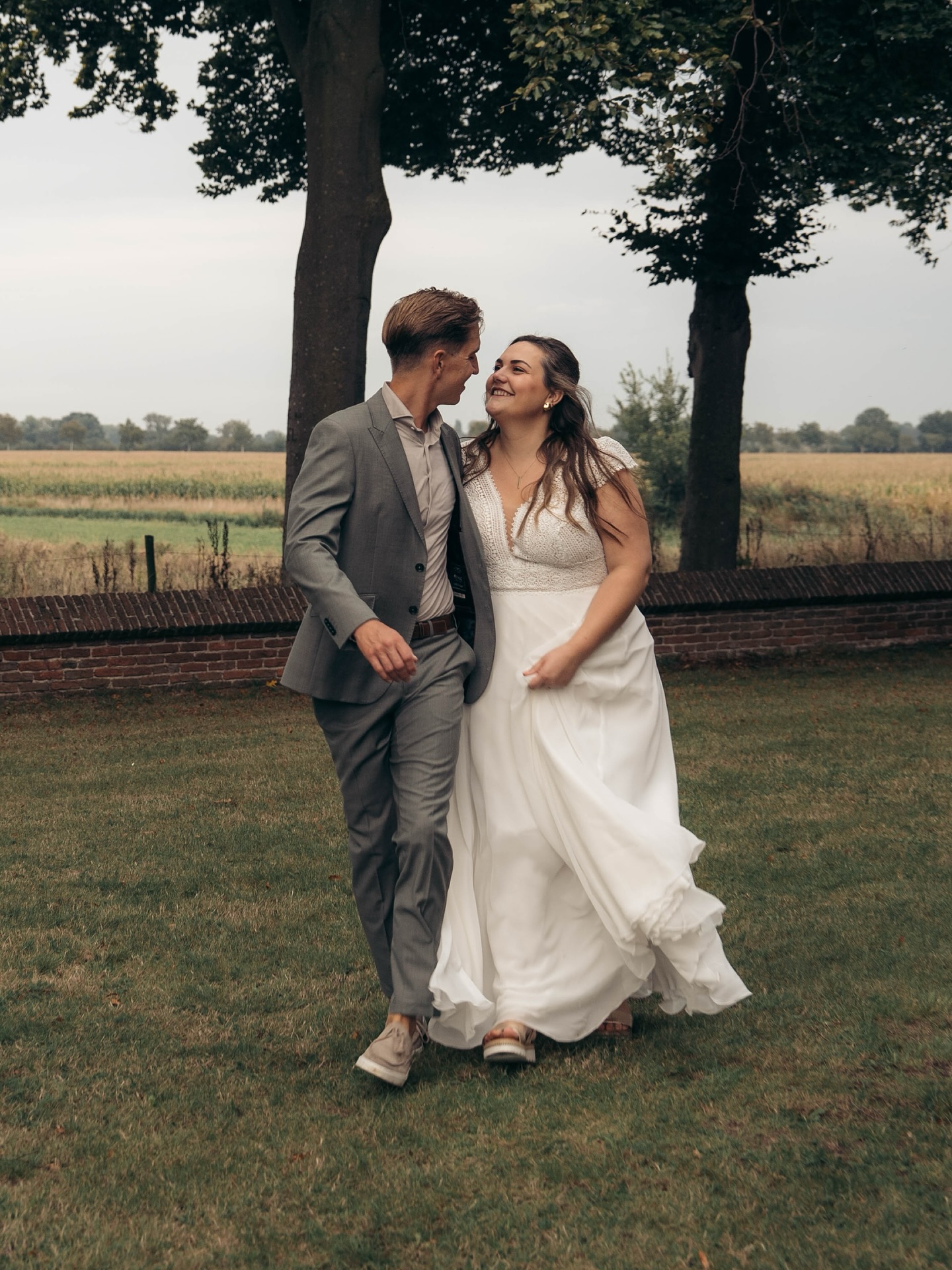 De mooie dag van Max & Amber ❤️
TROUWFOTOGRAAF
TROUWEN IN NEDERLAND
TROUWFOTOGRAFIE
WEDDING PHOTOGRAPHY
#trouwfotograaf #trouwenin2026 #trouweninnederland #tineclasenphotography #wijtrouwen #trouwfoto #trouwfotografie #weddingphotography #weddingphotographer #fotograafgelderland #fotograaftiel #fotograafgelderlandgezocht #fotograafgezocht