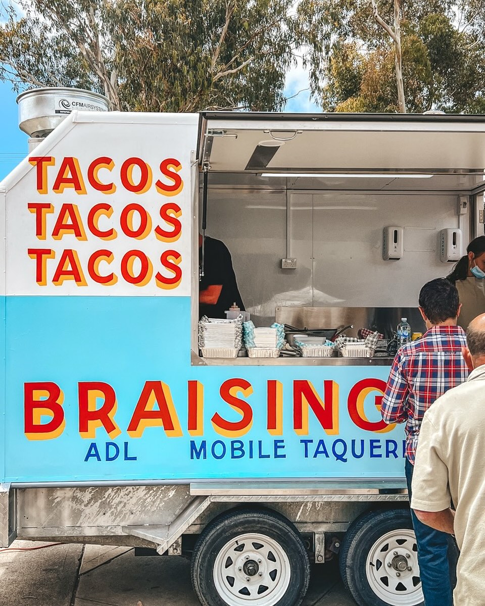 Huge weekend!!!
Firstly - catch us at @handpickedfestival Saturday.
Sunday - you will find us in two locations @patritti_wines and @fashionthriftsociety at St Clair recreation centre.
BB team effort required. . Let’s go.