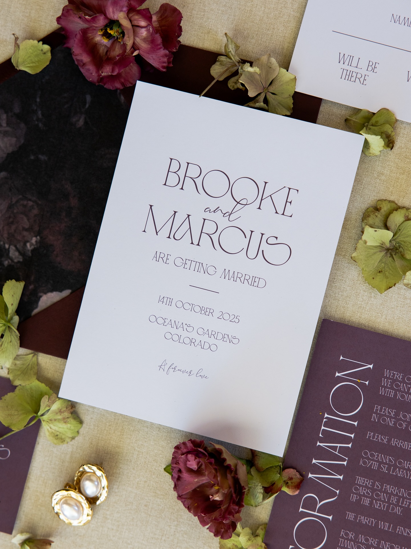 Photos this good though 😍😍😍
Host: @ashley_taylorphotography
Photos: @fraziercophoto
Planner: @feteafehr
Florist: @provisionfloral
Venue: @oceanasgardensco
Dress: @taylarmadedresses
Model: @brookeywilson
HUMA: @mayrafuentes_ @briannamiller.hair
Stationary: @sundownpaper +@mauvestationery
Rentals: @oakandtwinerentals @houseofwilde_events
@eventrents
@bespokebybello
.
.
.
#onthedaystationery #barmenu #drinksmenu #weddingcocktails #weddingtabledecor #weddinginvite #invitationsuite