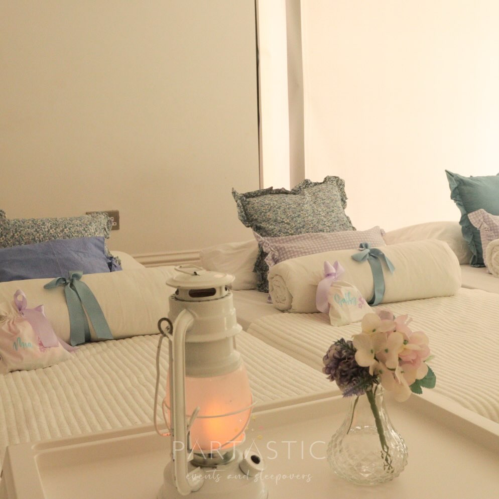 BLUE GARDEN🪻🩵
.
.
.
#sleepovers #sleepoverparty #teepeeparty #sleepoverideas #kidspartyideas #eventplanner #kidssleepover #surreymummy #surreyeventplanner #sleepovertents #sleepoverpartytents #teepeehire #sleepoverpartyhire #sleepoverteepee #sleepoversurrey #