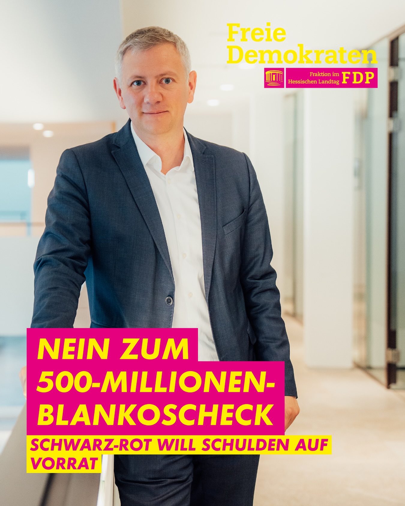 Die CDU hat beim Schuldenmachen alle Hemmungen verloren.
Im Landtagswahlkampf hat die CDU noch versprochen, die Schuldenbremse unangetastet zu lassen. Aber dieses Versprechen war nichts wert: Die schwarz-rote Regierung in Hessen macht jetzt ohne zu zögern über 1,1 Milliarden Euro Schulden. 💰
Aber es wird noch schlimmer: Die Landesregierung hält es nicht einmal für nötig, zu erklären, wofür genau sie die Schulden aufnimmt und stellt sich einen kreditfinanzierten Blankoscheck aus. Mit 500 Millionen Euro soll der dickste Brocken der neuen Schulden in die Rücklagen des Landes fließen – ohne Benennung konkreter Projekte. Die Zinsen für diese Kredite müssen die nachfolgenden Generationen zahlen.
👉 Als Freie Demokraten stehen wir für eine verantwortungsvolle Finanzpolitik, die zukünftige Generationen nicht belastet. Daher ist für uns klar: Wir lehnen die Schuldenpläne der Landesregierung ab.
