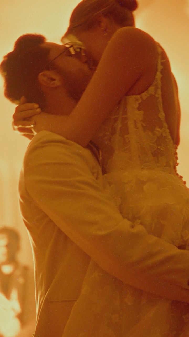 The Wedding of Dominic & Charlotte
🏰 @domainedecazenac
🗂️ @marrymeinfrance
📷 @modernvintageweddings
🎥 @clique_visuals
🎼 @fourkicksband
🌺 @fairyfleur1 and @ourfabulousthings
💇♀️ @eleonora_hairstyliste
💄 @julia_marty_wedding
🍷 @lacaveducoux
👗 @martinalianabridal and @angelicabridal
👰🤵@char_nicholls_ @domodcoco