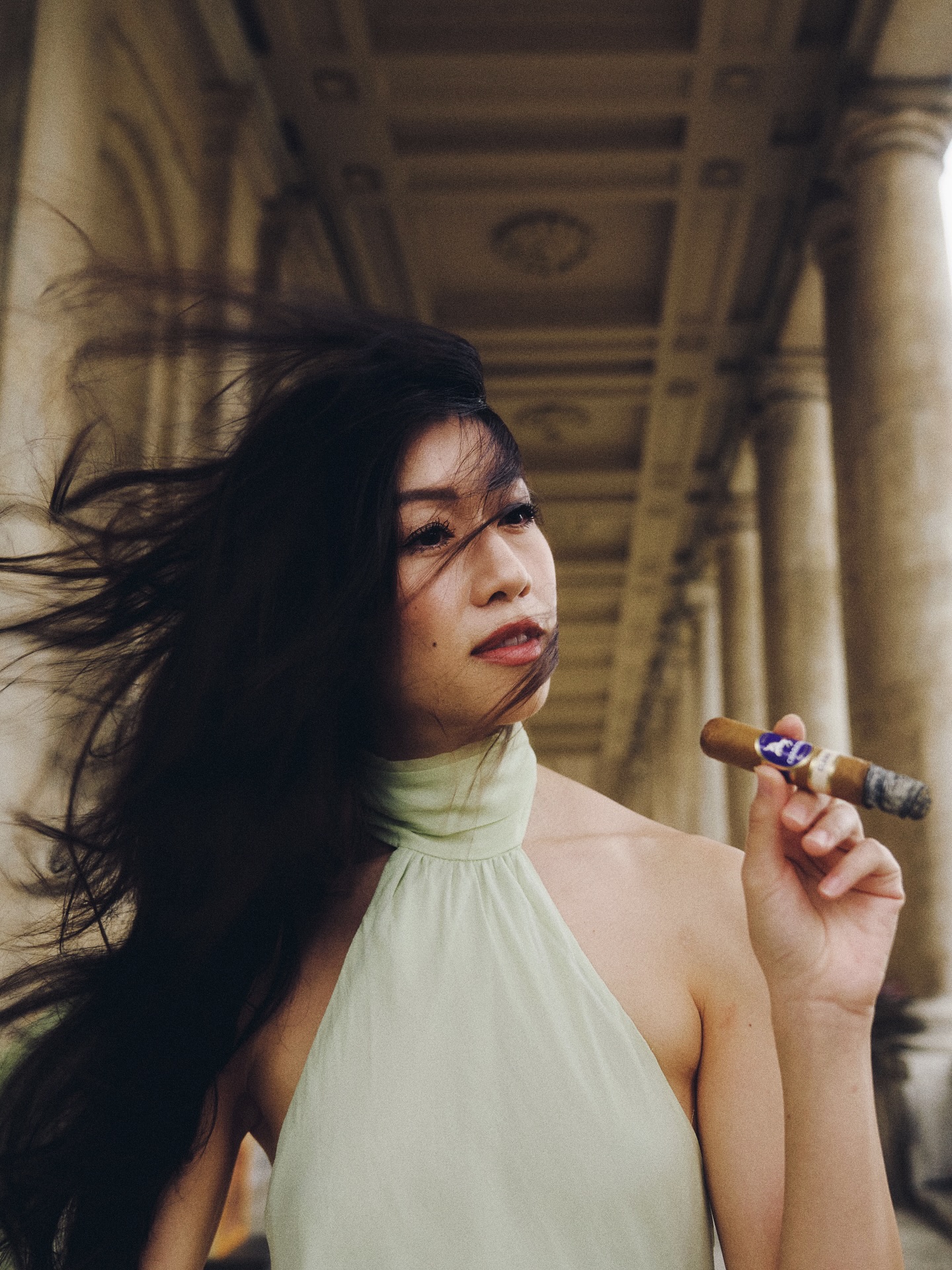 Autumn breeze, crisp air, and a Charatan to savour the season.
#CharatanCigars #CigarLife #CigarCommunity #CigarAficionado #AutumnVibes #FallMoments #CrispAir #SavorTheMoment #SlowLiving