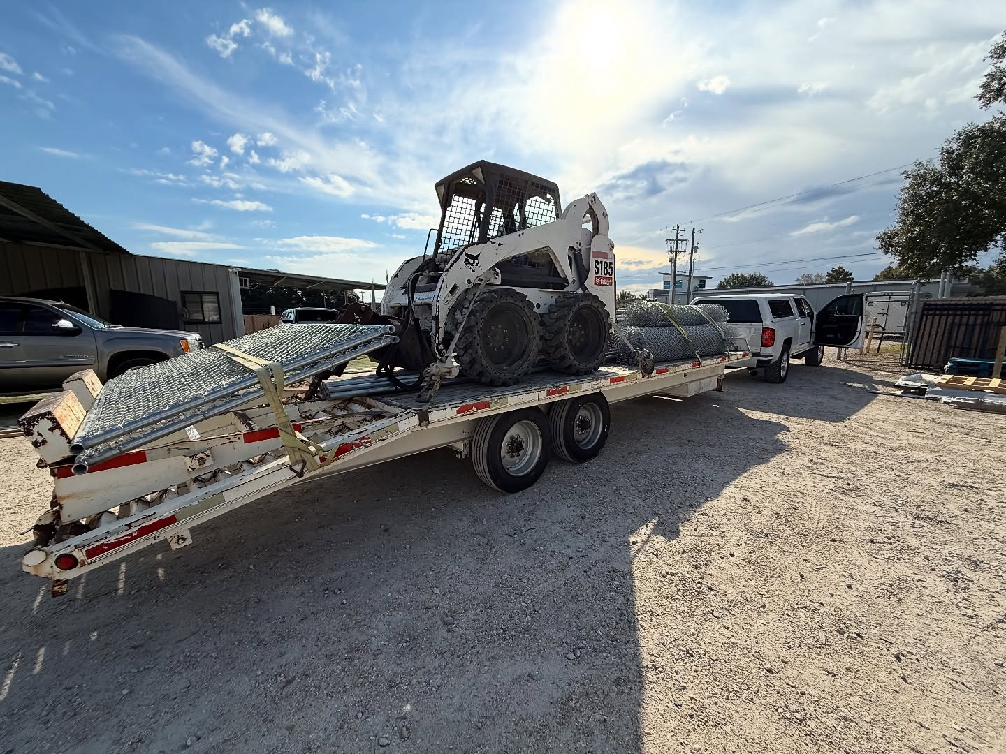 Sent one of the crews out to Dahlonega, GA today.
Prayers for safe travels and smooth operations for this upcoming week🙏🏻
Forever grateful for every opportunity that comes up!!
#traveling #fenceinstallation #commercial #Godspeed #StinsonFencing #takeeveryopportunity