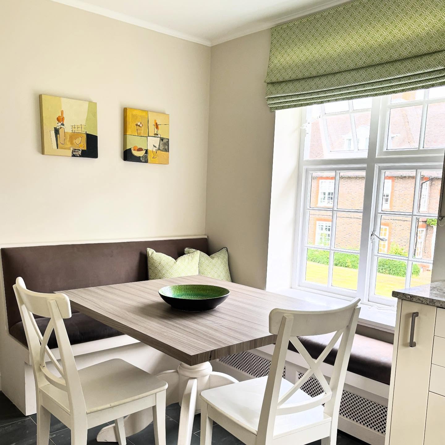 Eat in kitchen dining corner. Build in bench and radiator cover. At Golders green flat. #extension design #interiordesign #londoninterior #renovation #homestyling #goldersgreen #finchley #hampstead #millhill #design #designer #architecture #homedesign #eastFinchley #moderndesign #interiordesign #moodboard #styling #interiorlondon #kitchenisland #kitchendesign #mood board