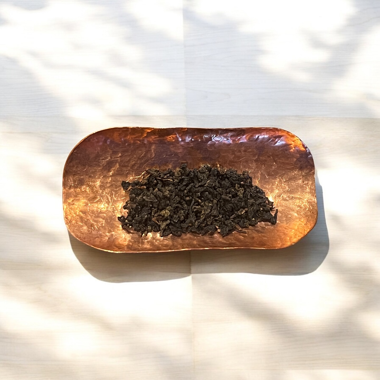 Red Oolong — mellow, sun-kissed and quietly captivating. 🍂☀️
Made in the heart of Taiwan’s summer, this special tea carries the warmth of the season in every sip — with notes of ripe fruit, soft florals and a touch of honeyed sweetness.
It’s smooth, grounding@and just the right kind of comforting — whether you’re starting your day slowly or winding down with a good book.
Not quite black, not quite oolong — just uniquely and beautifully in between.
#RedOolong #TaiwaneseTea #FormosaTeaCo #SlowMoments #SummerInACup #TeaWithFeeling #MindfulLiving