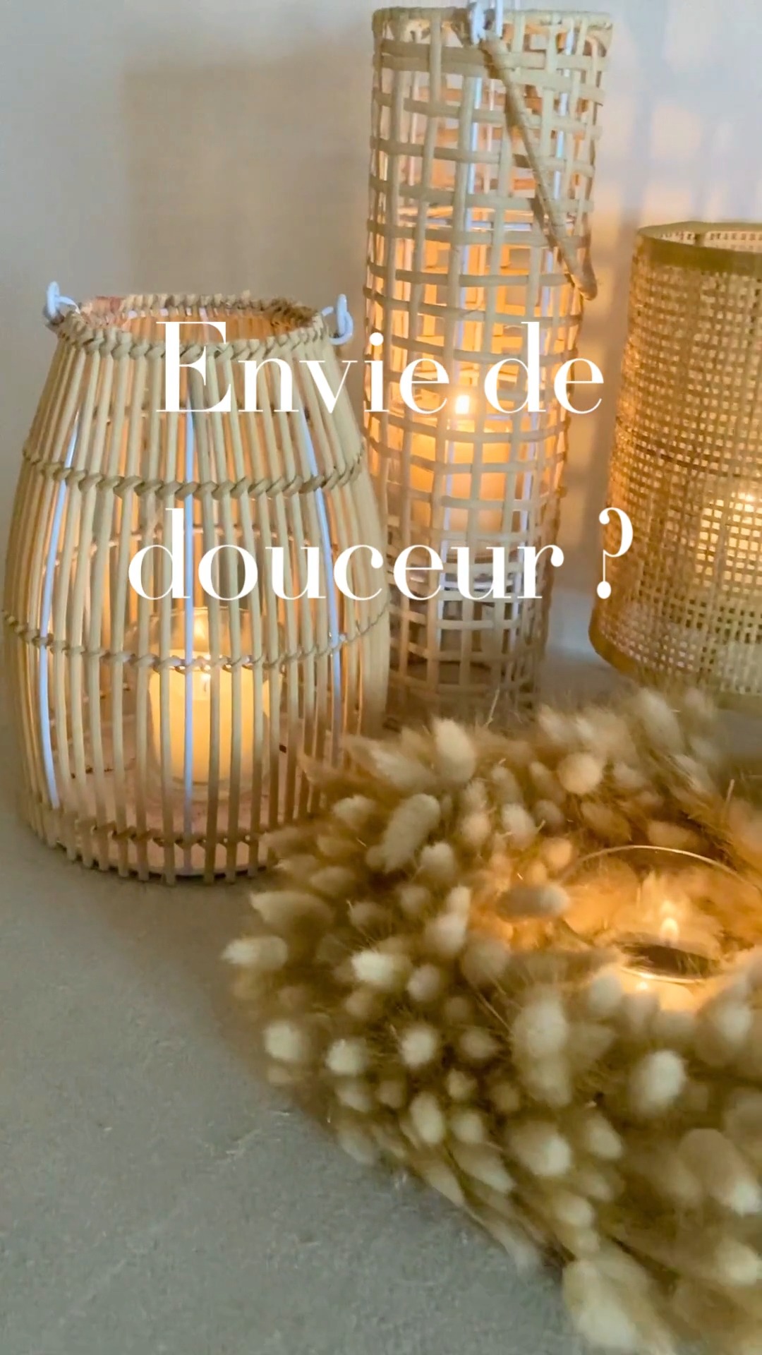 Découvrez une sélection de photophores et de couronnes de fleurs séchées à retrouver en boutique.