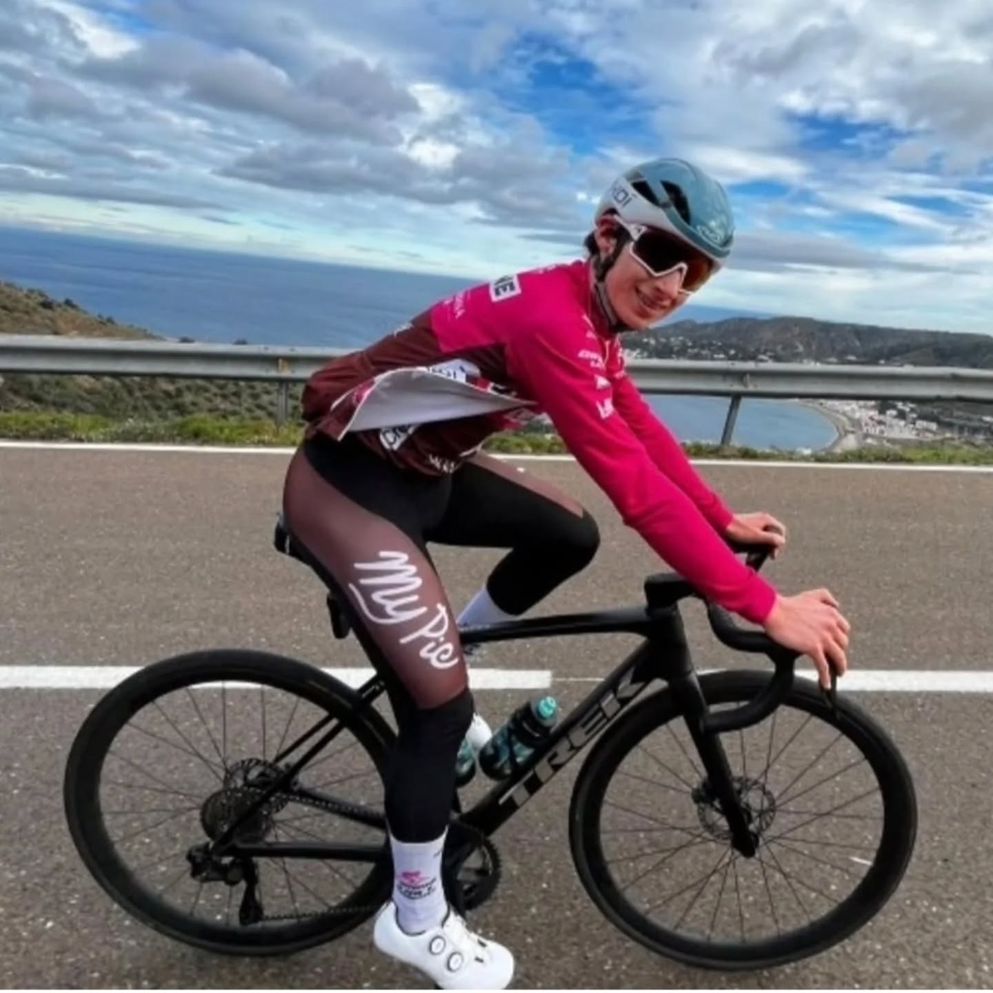 #madeinABC 🟦🟨🟥
Theodore Sabina évoluera la saison prochaine en N2 sous le maillot de l'ESEG Douai.