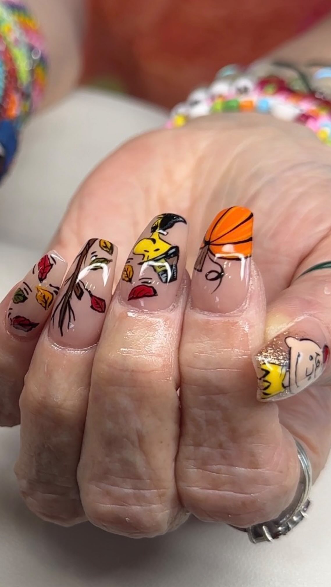 “Another holiday is here already—looks like Thanksgiving is upon us.” – Charlie Brown 🦃🍃🍁🍂
@coutureclawshawaii
#peanutsnails #thanksgivingnails #snoopynails #charliebrownnails #konanails #bigislandnails #hawaiinails #konanailsalon #bigislandnailsalon #hardgelnails #coutureclaws