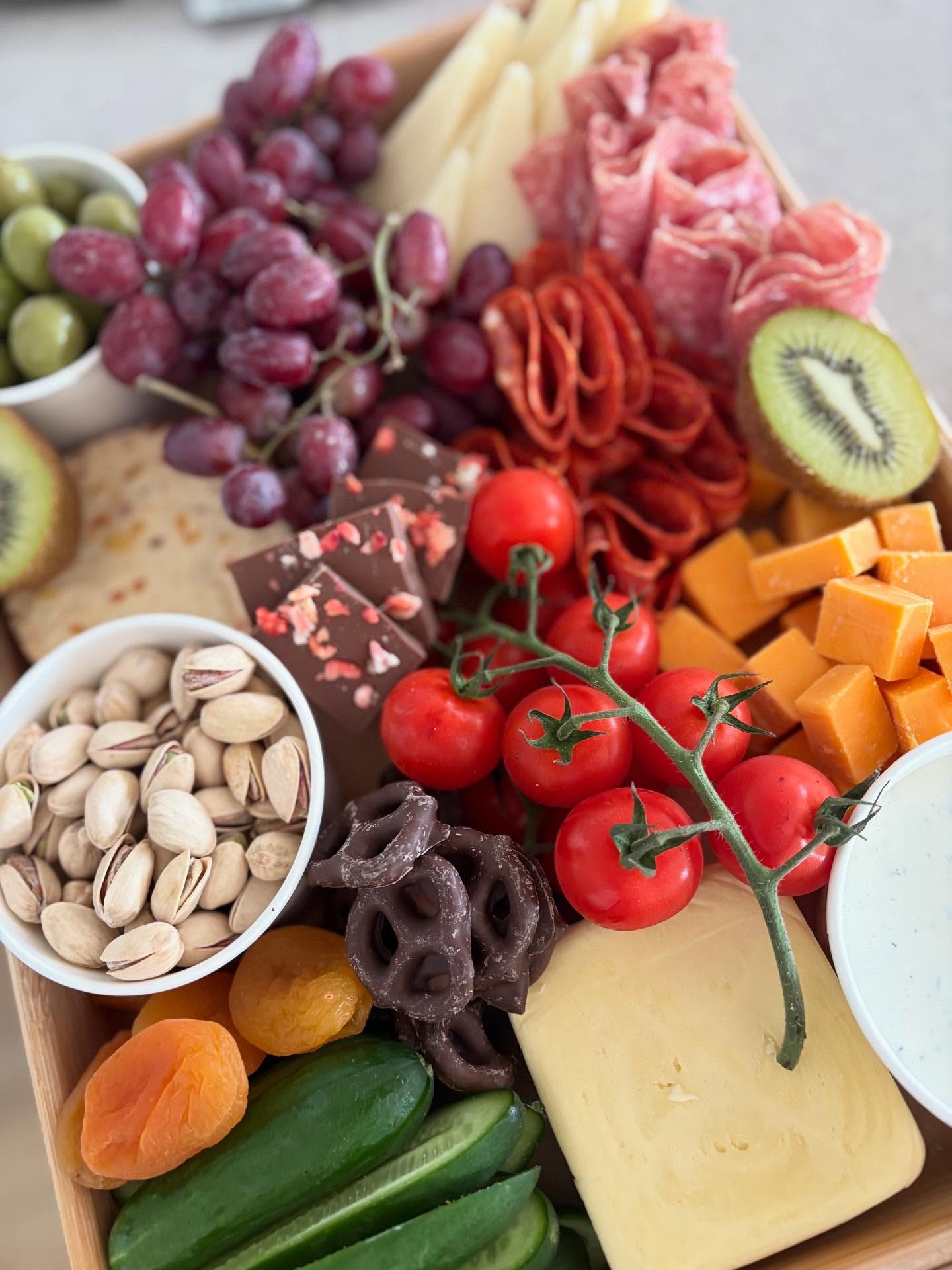 Catering today includes
- sandwiches
- sausage rolls
- mini quiches
- Mini spring rolls
- mixed sushi
- chicken sliders
- cheese platters
.
.
.
.
.
#cateringfood #langlang #wakecatering #graze #grazingtablesandcheeseboards #cheeseplatters #extracatering #kooweerup #funeralcatering #grazingboard #grazingtable #grazingtableinspo
