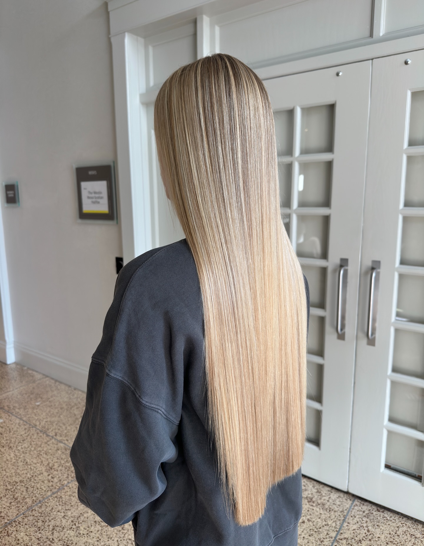✨ Ready for a glow-up? ✨
Book your hair highlight appointment with Angus at Armin’s Beauty Affair and let your hair shine like never before! 💇♀️💖
📅 Spots are filling fast—reserve yours today!
#HairHighlights #HairByAngus #ArminsBeautyAffair #HairGlowUp #HalifaxHair #Balayage #HairTransformation #HealthyHair #ShinyHair #HairGoals #HairstyleInspo #HighlightHair #HairCare #HalifaxBeauty #ʙᴏᴏᴋɴᴏᴡ