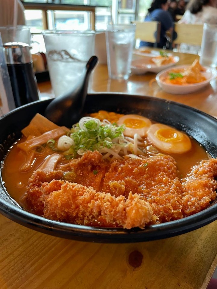 It's starting to get chilly outside, you know what that means! Soup season is upon us!😍🍜
📍: @akarui_omaha