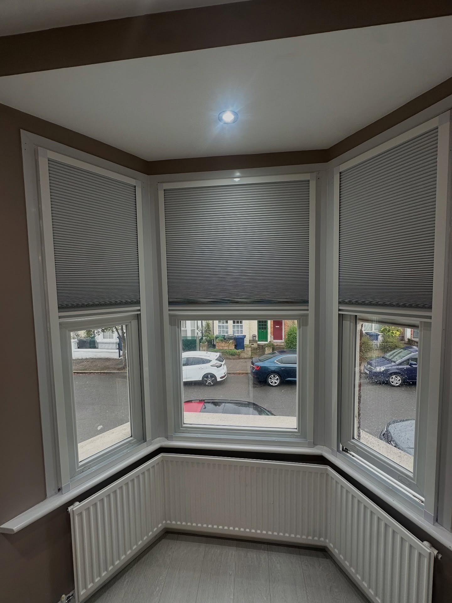 Total blackout, total bliss 🖤🛏️ These night shade Perfect Fit blackout blinds are the ultimate bedroom upgrade—tailored to fit our bay window like a dream. No drilling, no fuss, just sleek lines and uninterrupted sleep. Perfect for lie-ins, movie marathons, and those lazy Sunday mornings 🌙✨
#PerfectFitBlinds #BlackoutBlinds #NightShadeBlinds #BayWindowStyle #BedroomGoals #SleepSanctuary #WindowStyle #InteriorInspo #BlindsOfInstagram #ModernLiving #MadeToMeasure #StylishWindows #LightControl #MinimalistHome #DarkRoomDreams #HomeVibes #InteriorDesignIdeas #BlindsThatWow #UKHomes #BedroomInspo #NoMoreGlare #BlindsAndShutters #ElegantLiving #CosyCorners #NeutralInteriors #BayWindowBlinds #LouvoliteLove