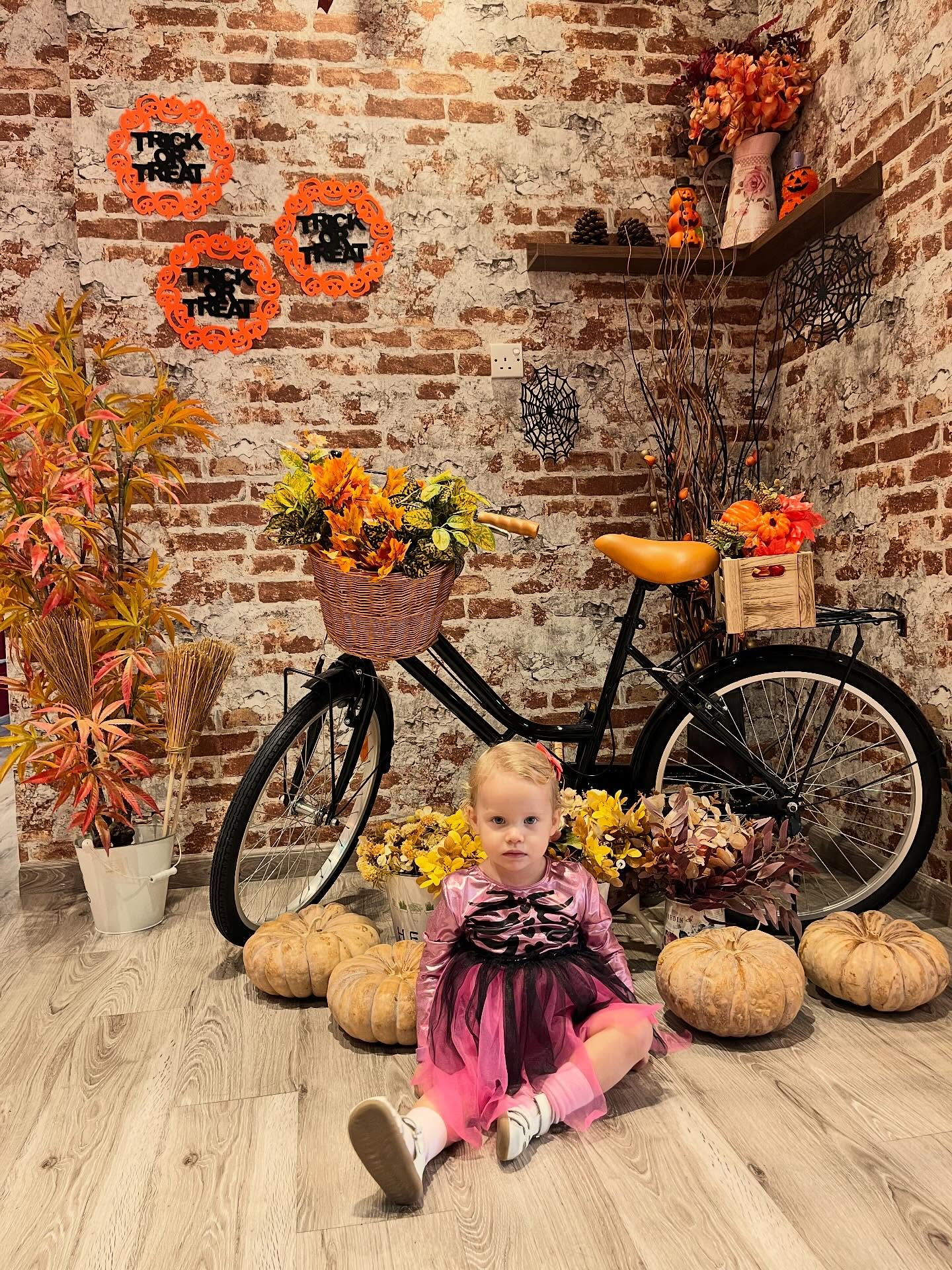 🇫🇷 Un Halloween plein de rires et de couleurs à La Marelle 🎃👻
Les enfants ont défilé dans leurs plus beaux déguisements et ont partagé un moment magique.
Merci à toutes les familles d’avoir joué le jeu! 🧡
⸻
🇬🇧 A Halloween full of smiles and colors at La Marelle 🎃👻
The children showed off their amazing costumes and enjoyed a fun and magical morning together ✨
Thank you to all the families for joining the fun! 🧡
#halloween #nursery #kids #costume