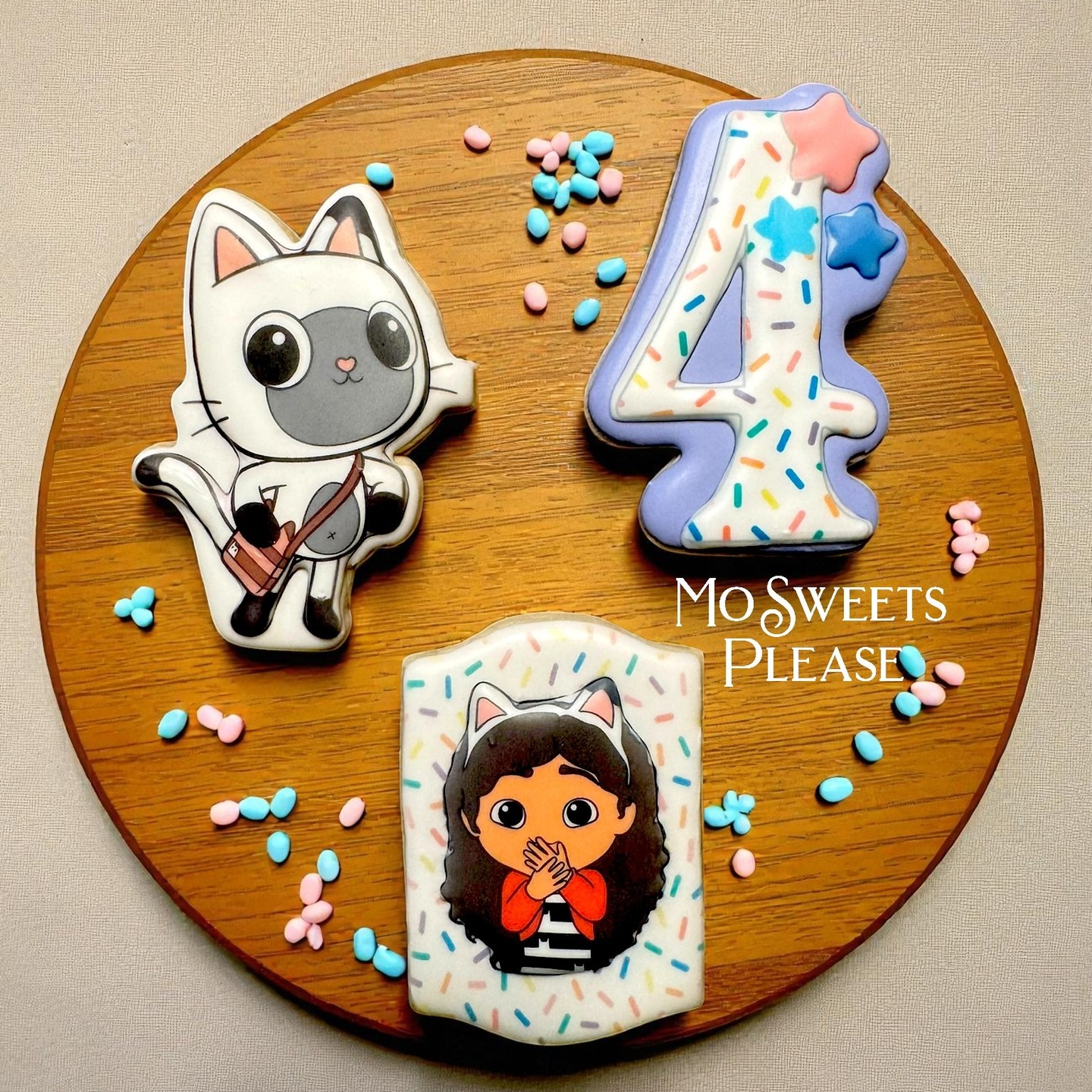 Happy fourth birthday Paisley! #birthdaycookies #sugarcookies
#cookieart
#cookieartist
#cookiedecorating
#cookiesofinstagram
#royalicing
#customsugarcookies
#decoratedsugarcookies
#partyfavor
#favor
#bakerydouglassvillepa
#cookiesdouglassvillepa
#weshipcookies