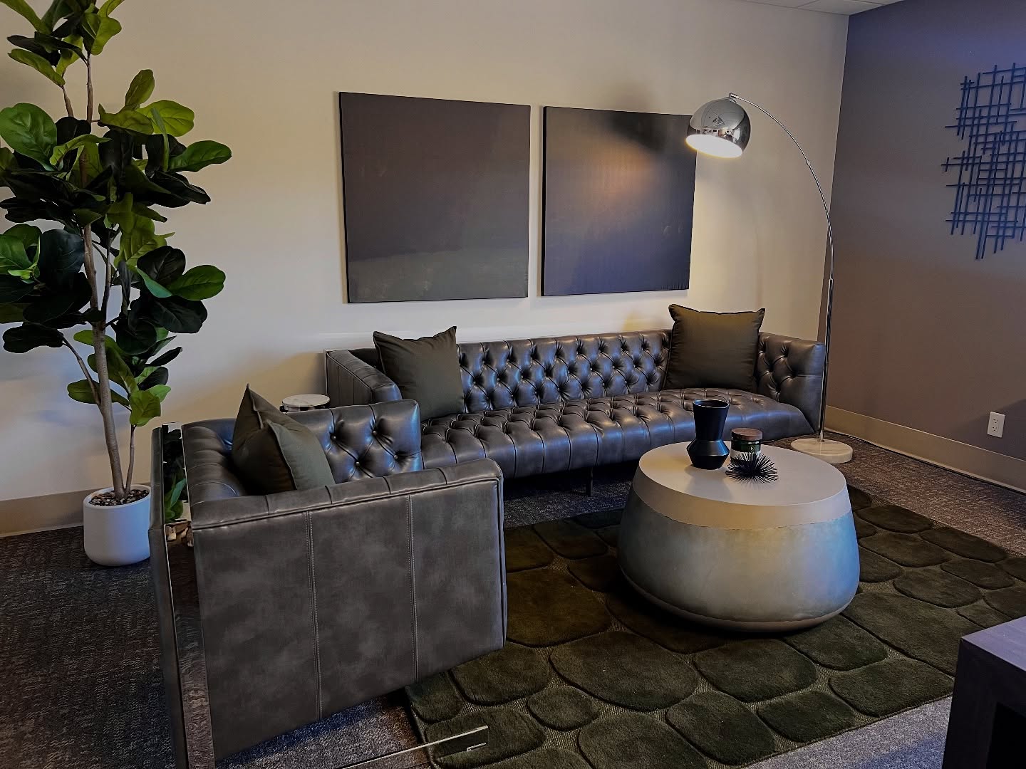 It was an honor to decorate my longtime client’s downtown office, who not only passed the bar, but he also landed his dream job in the same month!! #attorney #officedesign