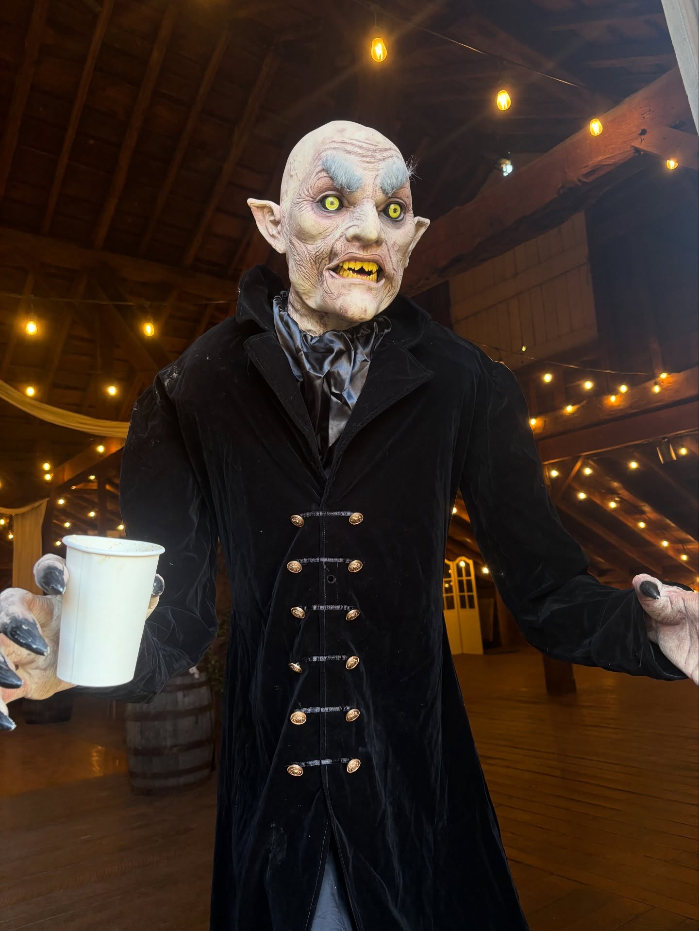 you can get a drink anywhere…
but our spirits will give you the chills !!!
Featuring Apple Jack Attack, Transfusion + The Monster Mash!
Saturday!! Last Day of Service
@abiggaymarket (spooky) 11-4PM 💀
Kids Yoga Rave 12-2PM 🪩
Drag Show 7PM 💃